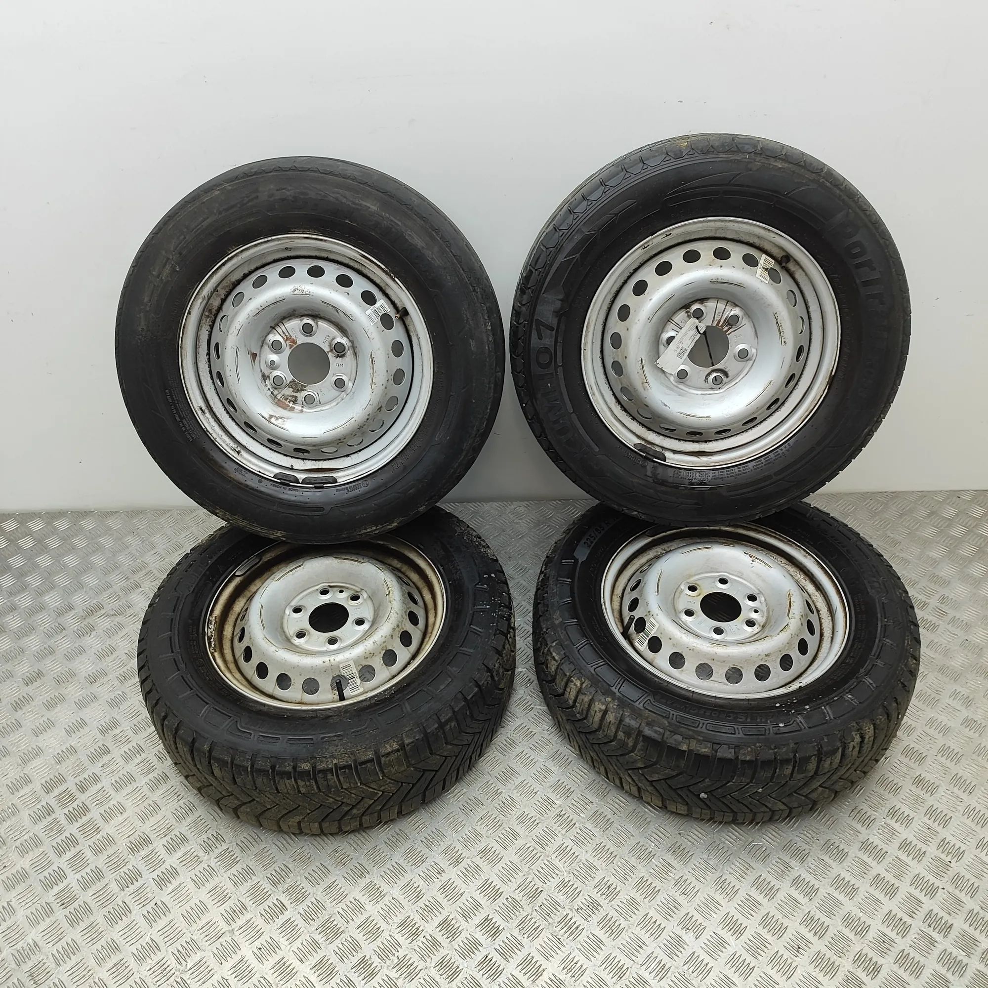 Iveco Daily Alloy Wheel Set 5801622004 Alloy Wheel Set IVECO DAILY (VI Flat...