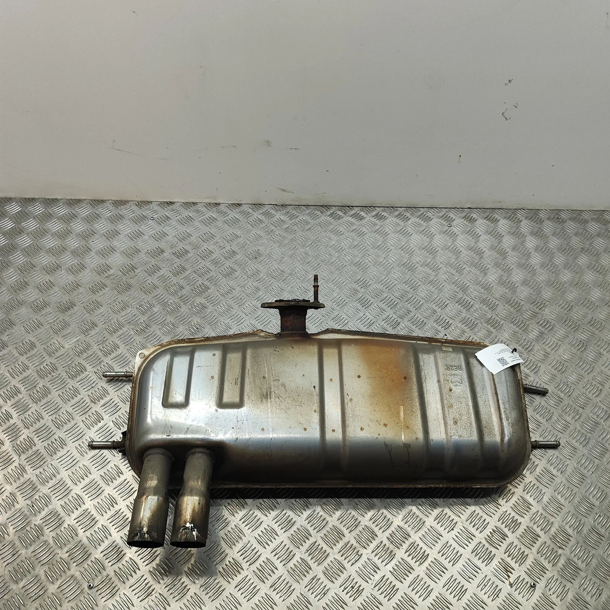 Mazda MX-5 Muffler Exhaust Tank PE2R-40-100 Muffler Exhaust Tank MAZDA MX-5 (IV...
