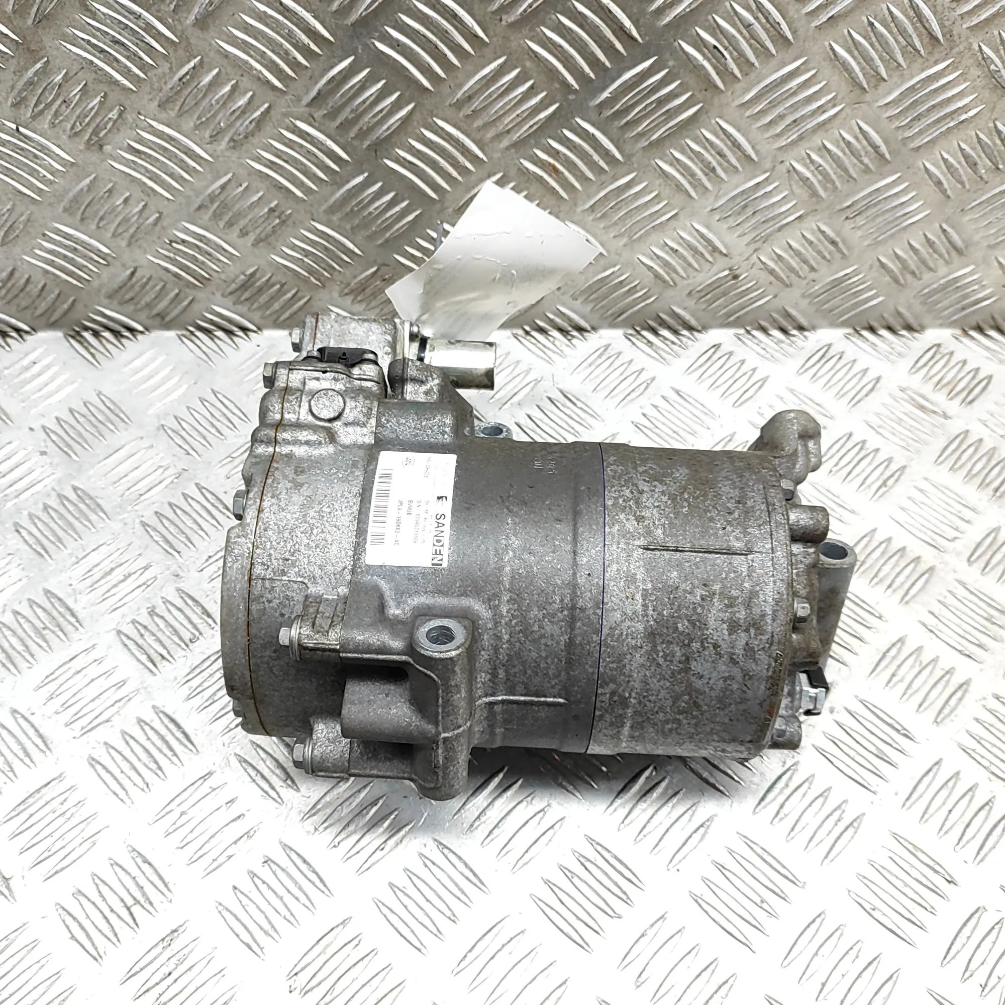 Land Rover Range Rover Sport (L494) Air Condition A/C Pump JPLA-19D662-AC Air Condition A/C Pump LAND ROVE...