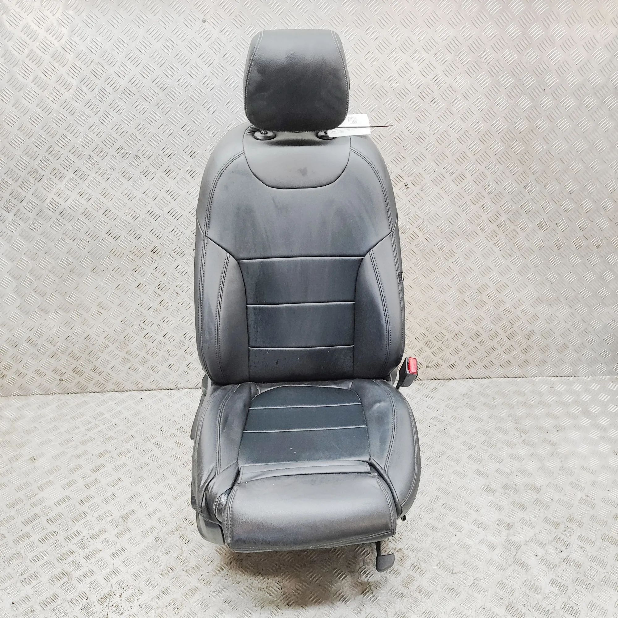 Mercedes-Benz GLB / EQB (X247) Front Right Seat A0009106205 Front Right Seat MERCEDES-BENZ GLB ...