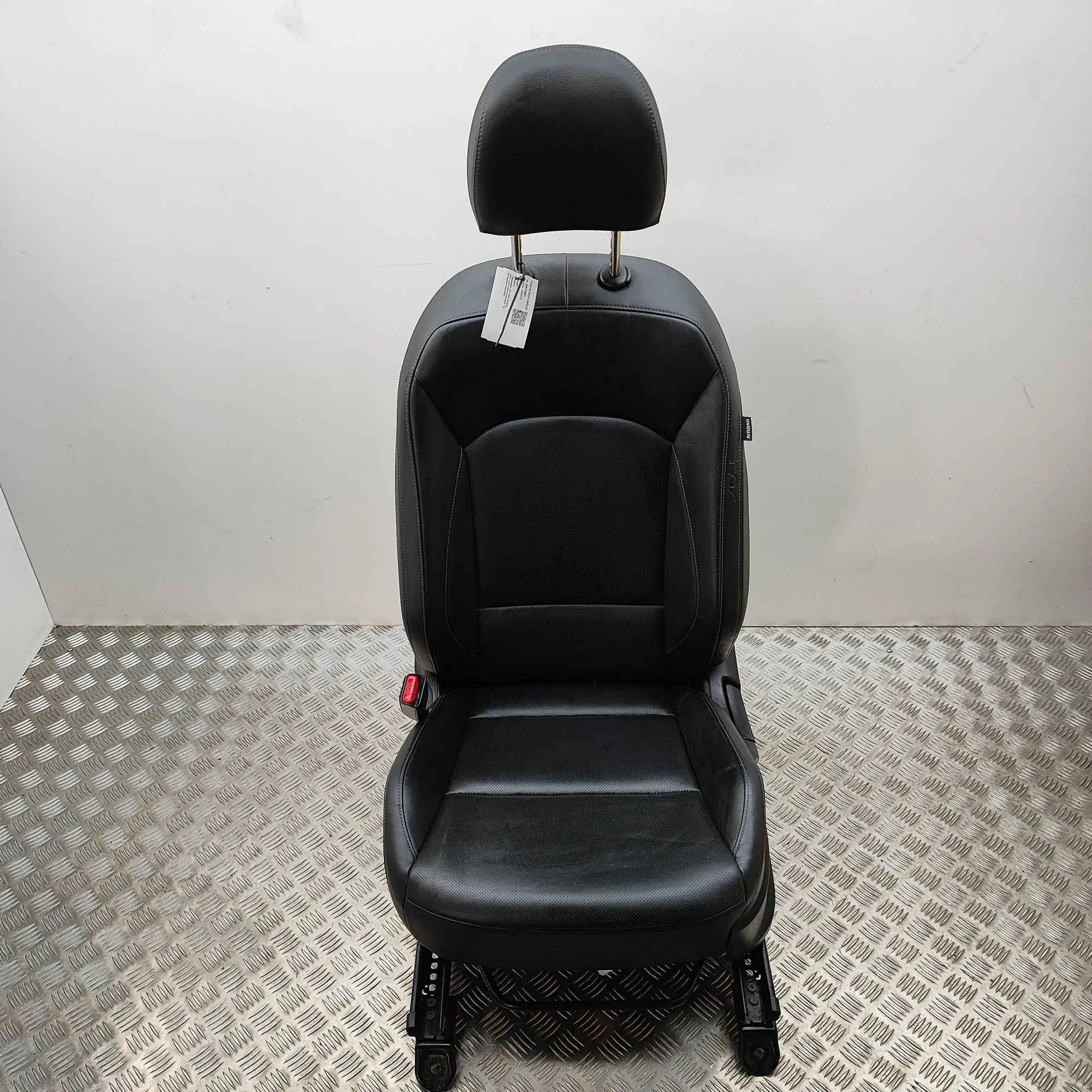 Kia Soul Front Left Seat 88100-J2FI0, 88100-J2FI0-SO1 Front Left Seat KI...