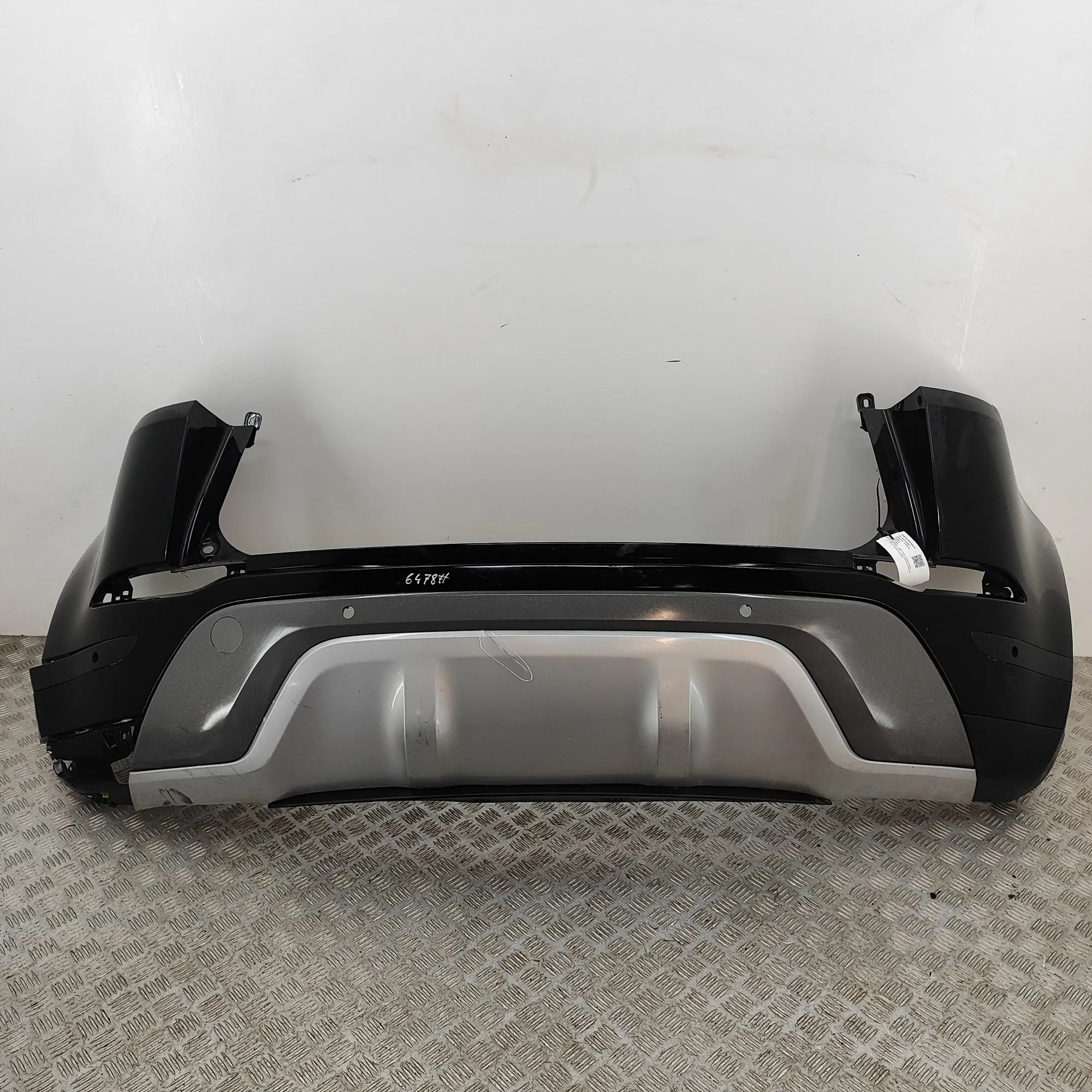 Land Rover Range Rover Evoque rear bumper LR135016, K8D2-17F954-A Rear Bumper LAND ROVER ...