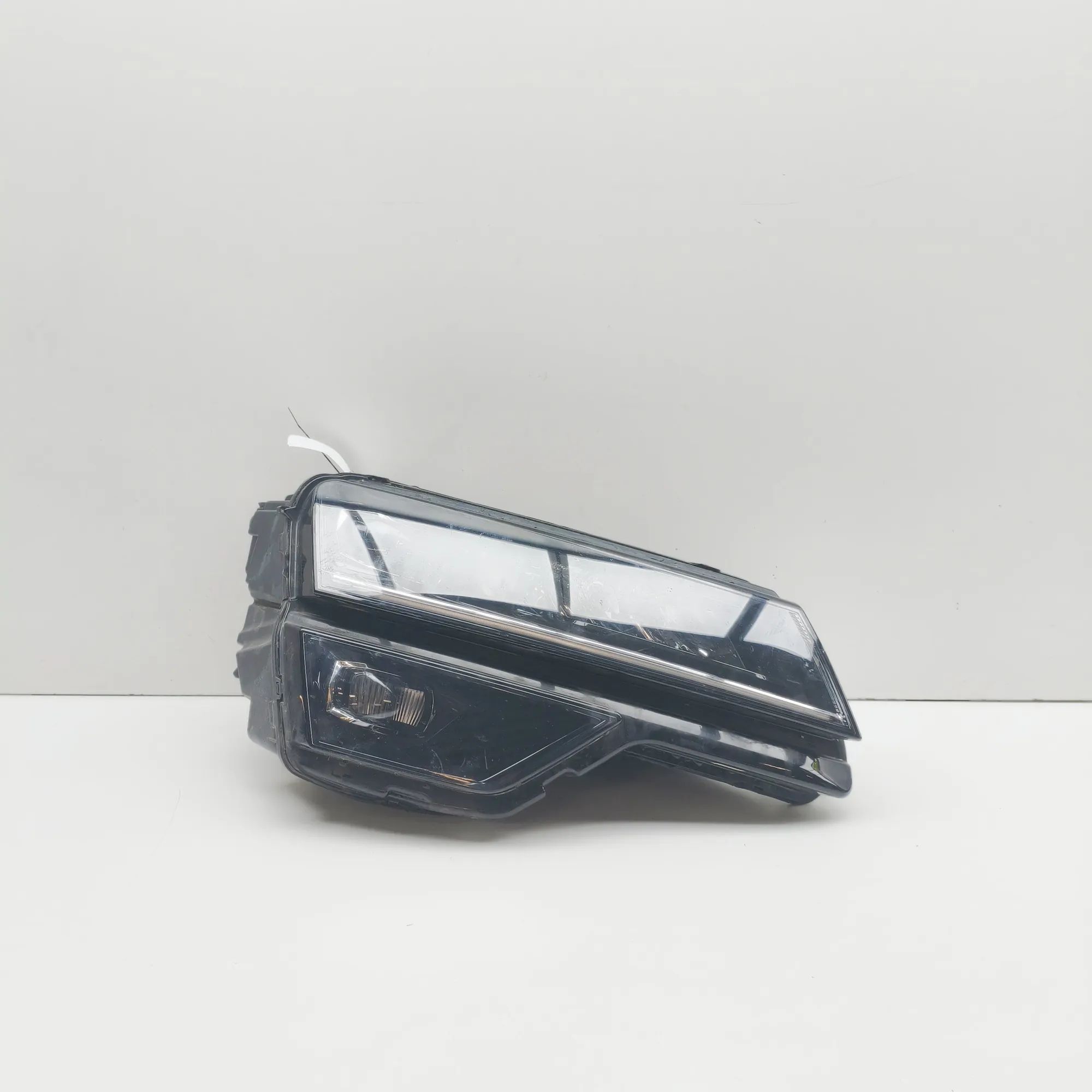 Skoda Karoq Front Right Headlight 57C941016C Front Right Headlight SKODA KAROQ (N...