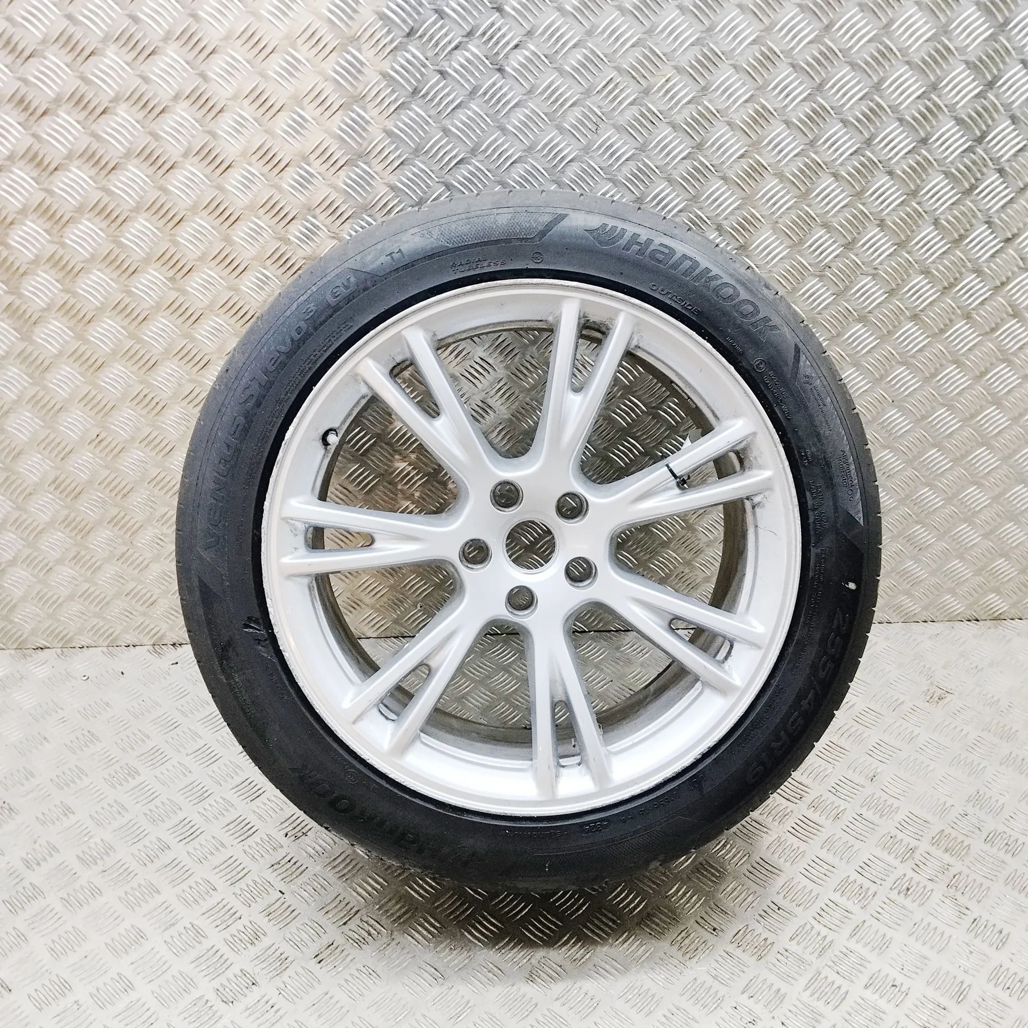 Tesla Model Y Alloy Wheel 1188222-00-C Alloy Wheel TESLA MODEL Y (2019-.....