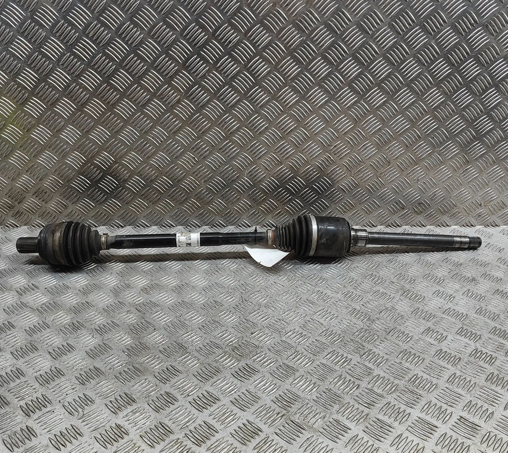 Mercedes-Benz GLE (W167) Front Right Driveshaft A1673308601 Front Right Driveshaft MERCEDES-BEN...