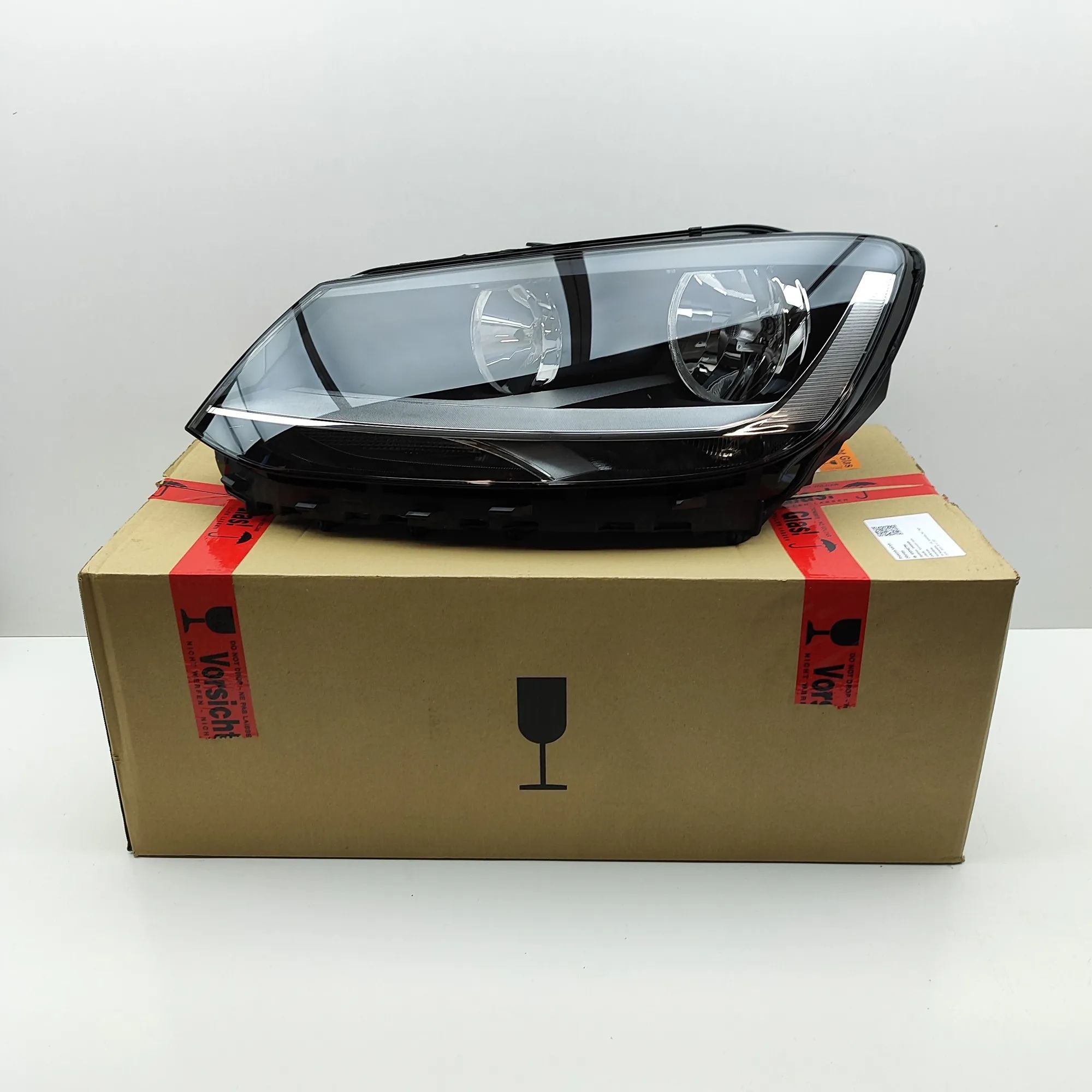 Volkswagen Sharan Front Left Headlight LE09A6211, 7N1941005C Front Left Headlight VW S...