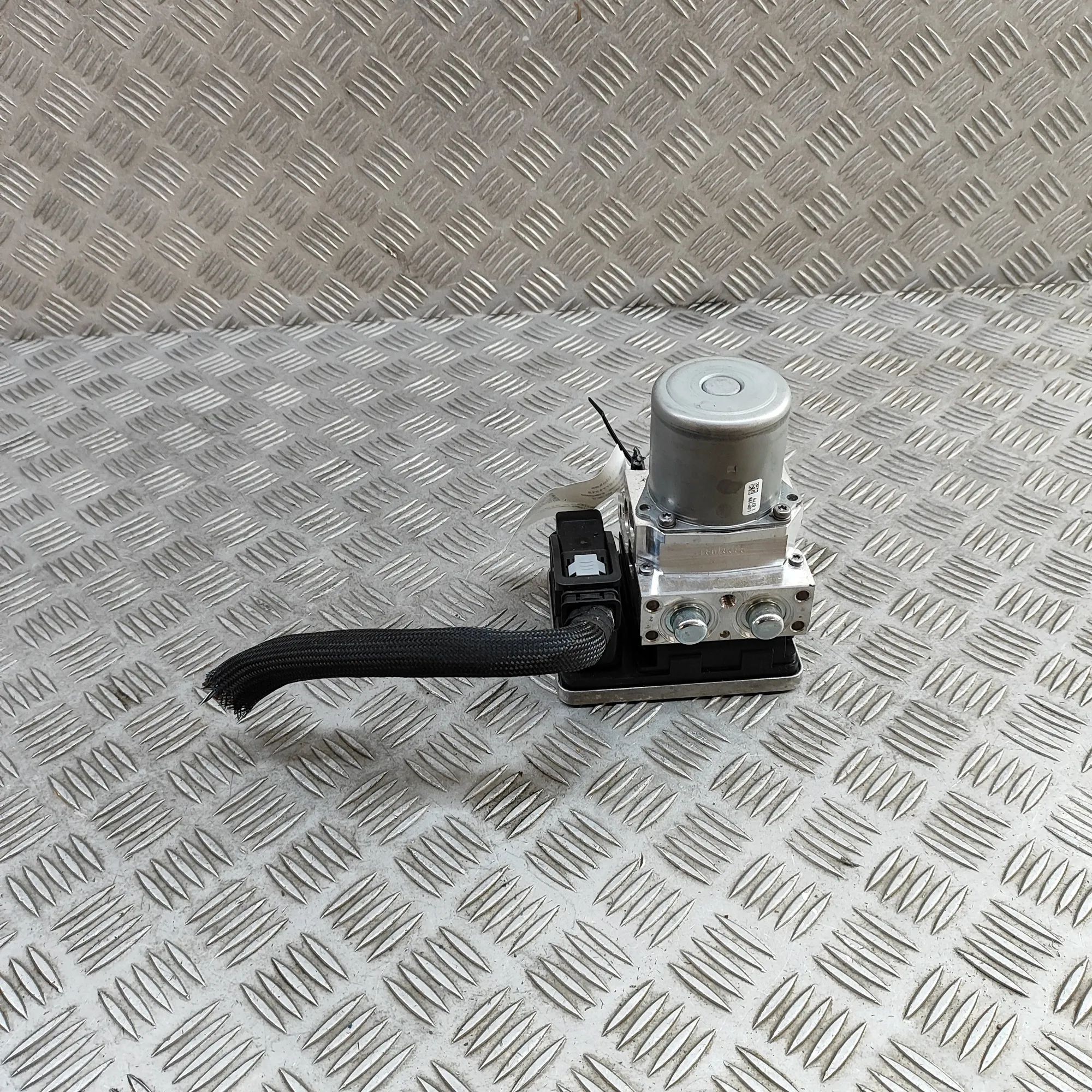 Mercedes-Benz GLE (W167) ABS Hydraulipumppu A1679002320 ABS Pump MERCEDES-BENZ GLE (W167) (...