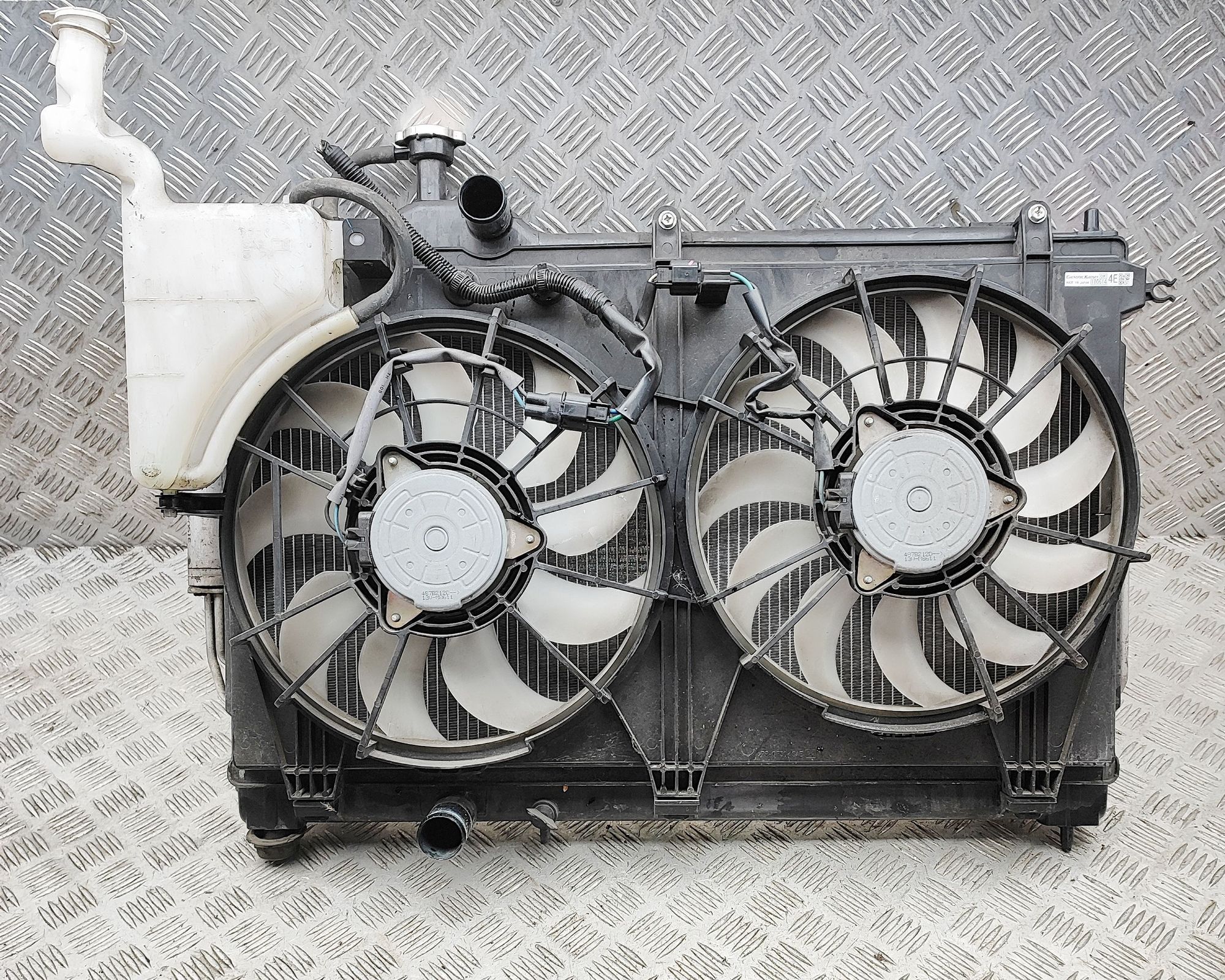 Mitsubishi Outlander Cooling Radiator Pack 1350A898, 1350A601 Cooling Radiator Pack MITSUB...