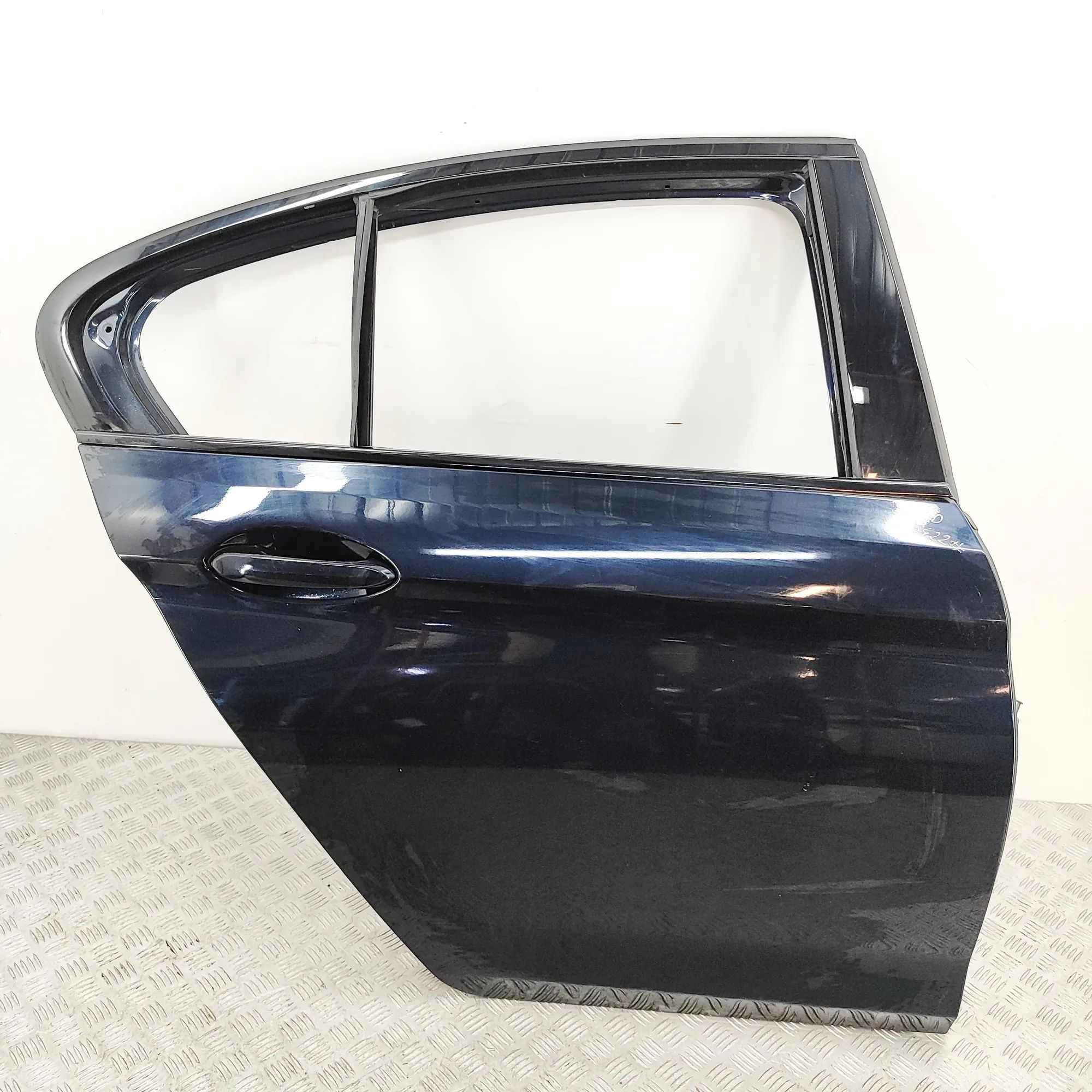 BMW 5 (G30 / G31) Rear Right Door 7408964 Rear Right Door BMW 5 SERIES (G30) (201...