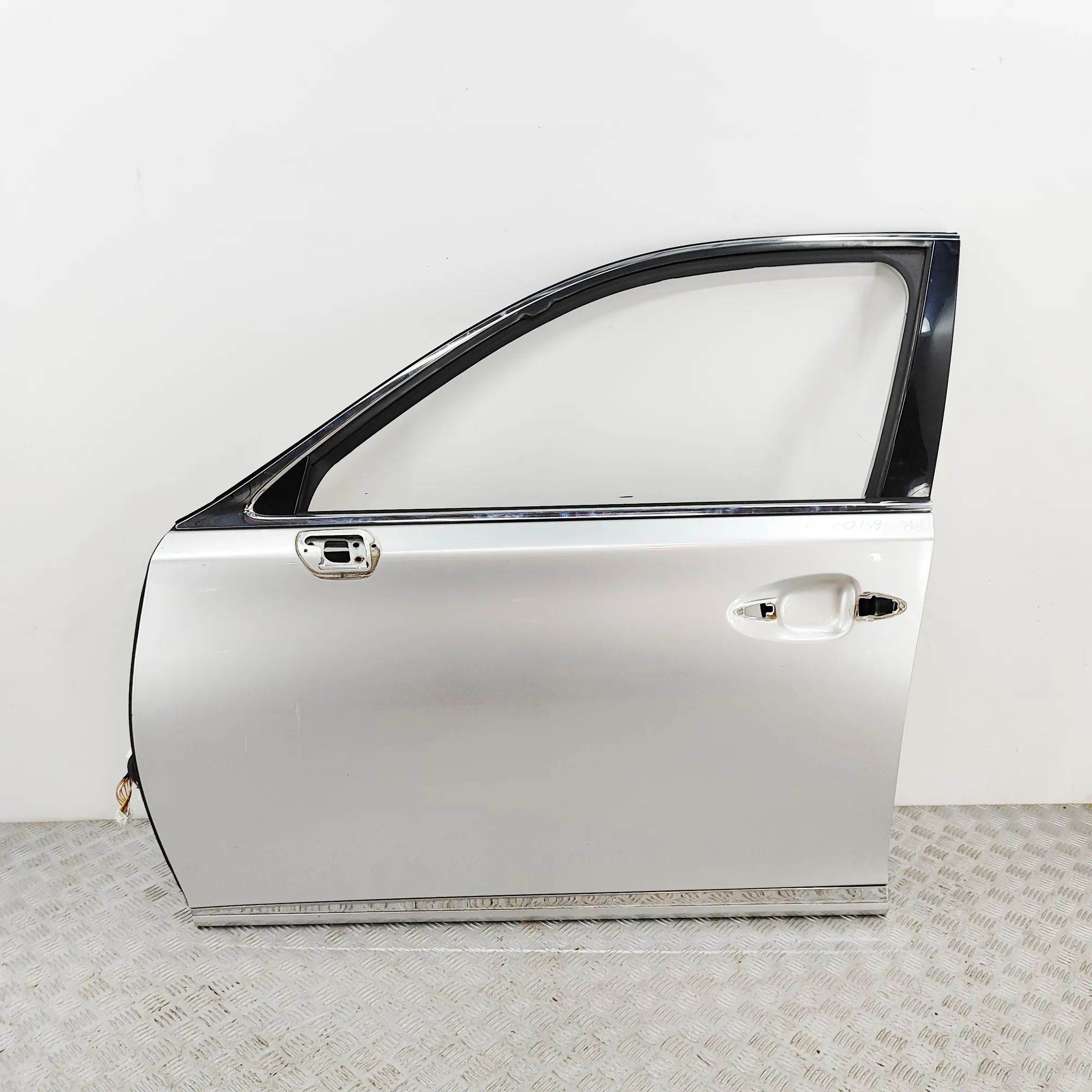 Lexus LS Front Left Door 67002-50080 Front Left Door LEXUS LS (_F4_) (20...