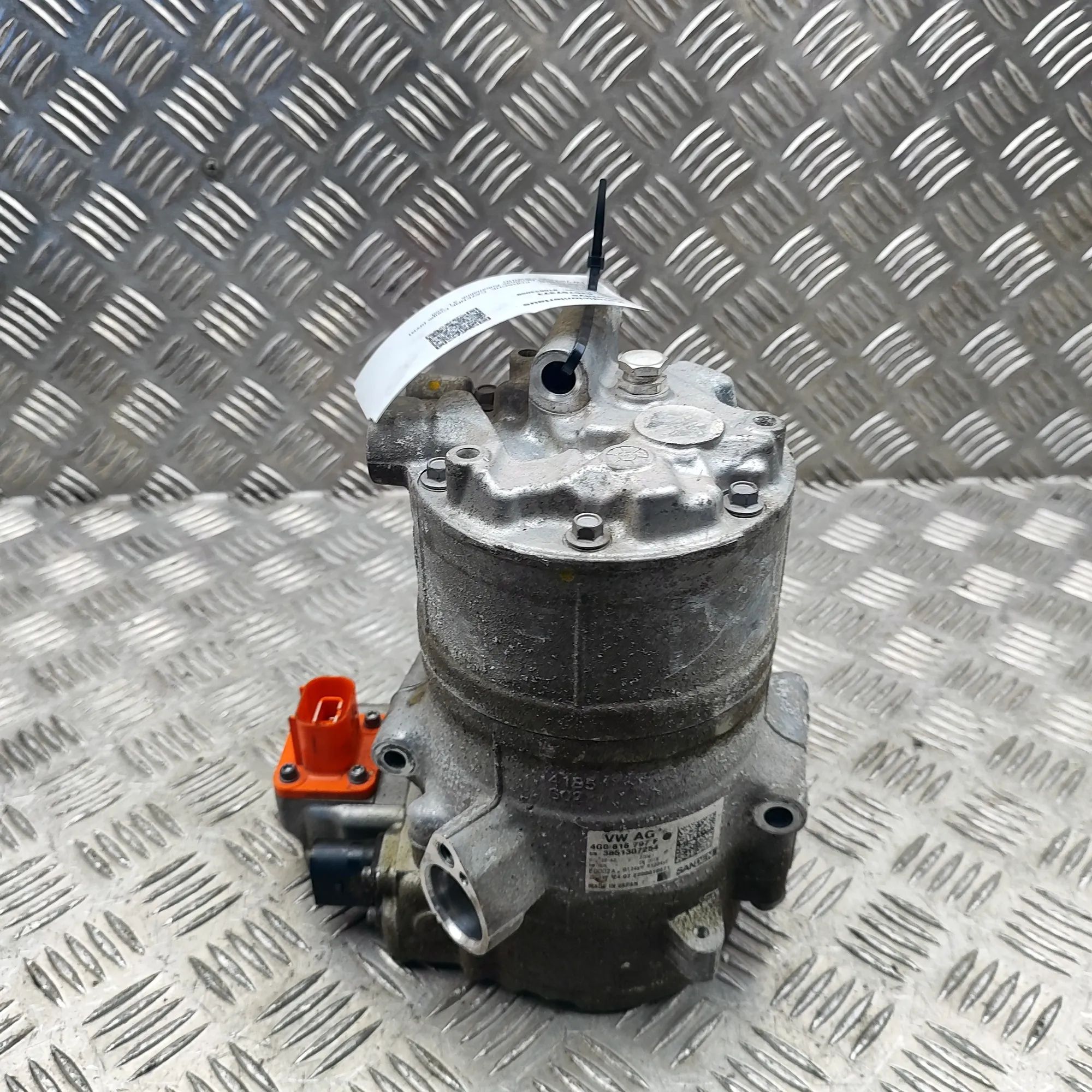 Porsche Cayenne Air Condition A/C Pump 4G0816797, 4G0816797F Air Condition A/C Pump PO...