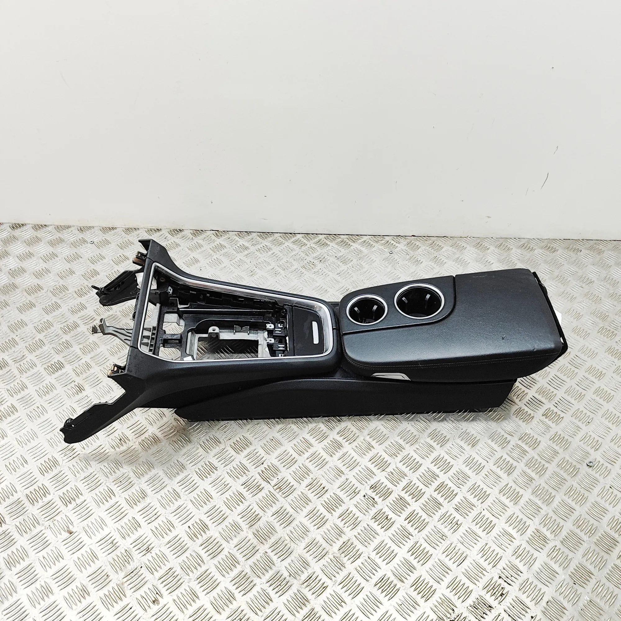 Porsche Panamera center console 971863239F Center Console PORSCHE PANAMERA (971...