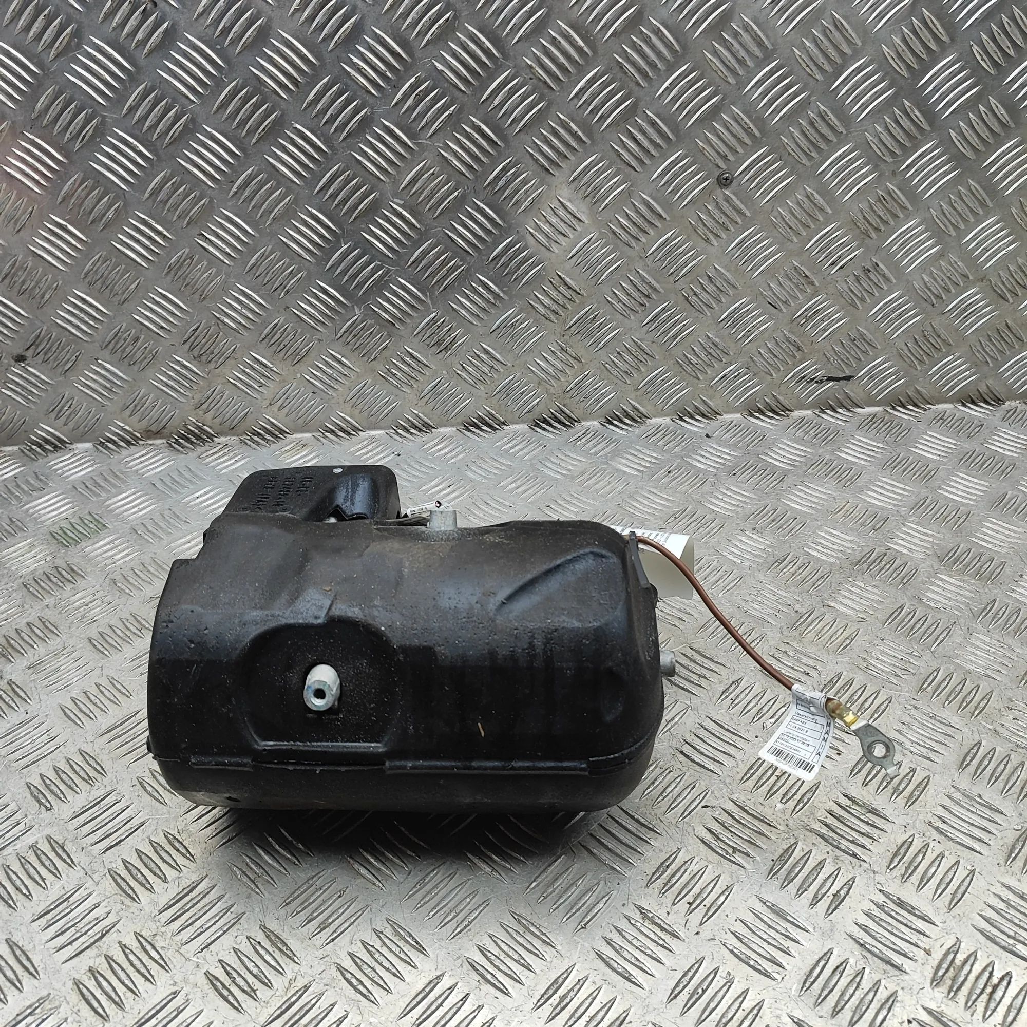 BMW i4 (G26) Air Condition A/C Pump 5B31E59, 5A0FAE2 Air Condition A/C Pump BMW I4 ...