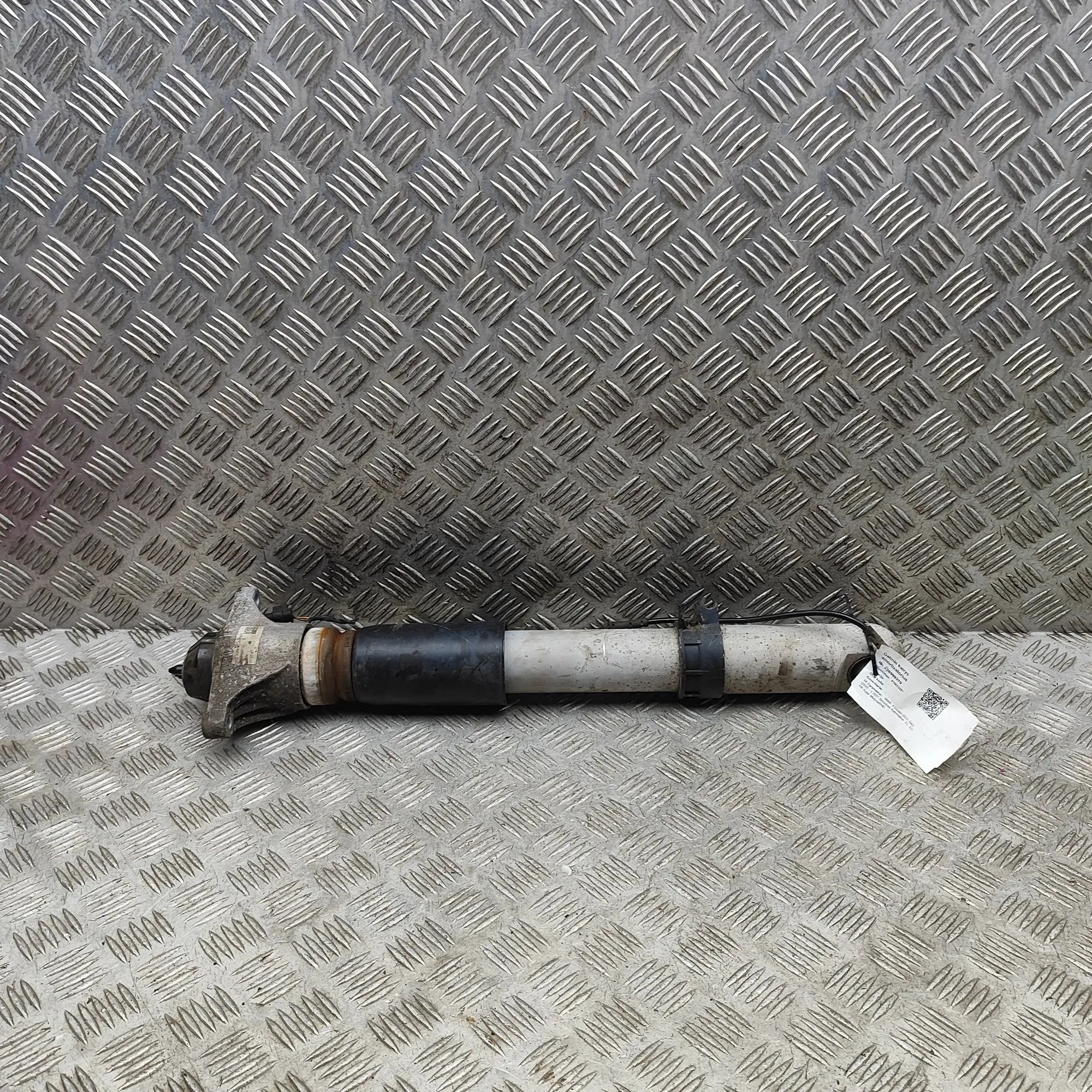 BMW 4 (F32 / F33 / F36) Rear Left Shock Absorber 8091379, 8098635 Rear Left Shock Absorber BMW 4...