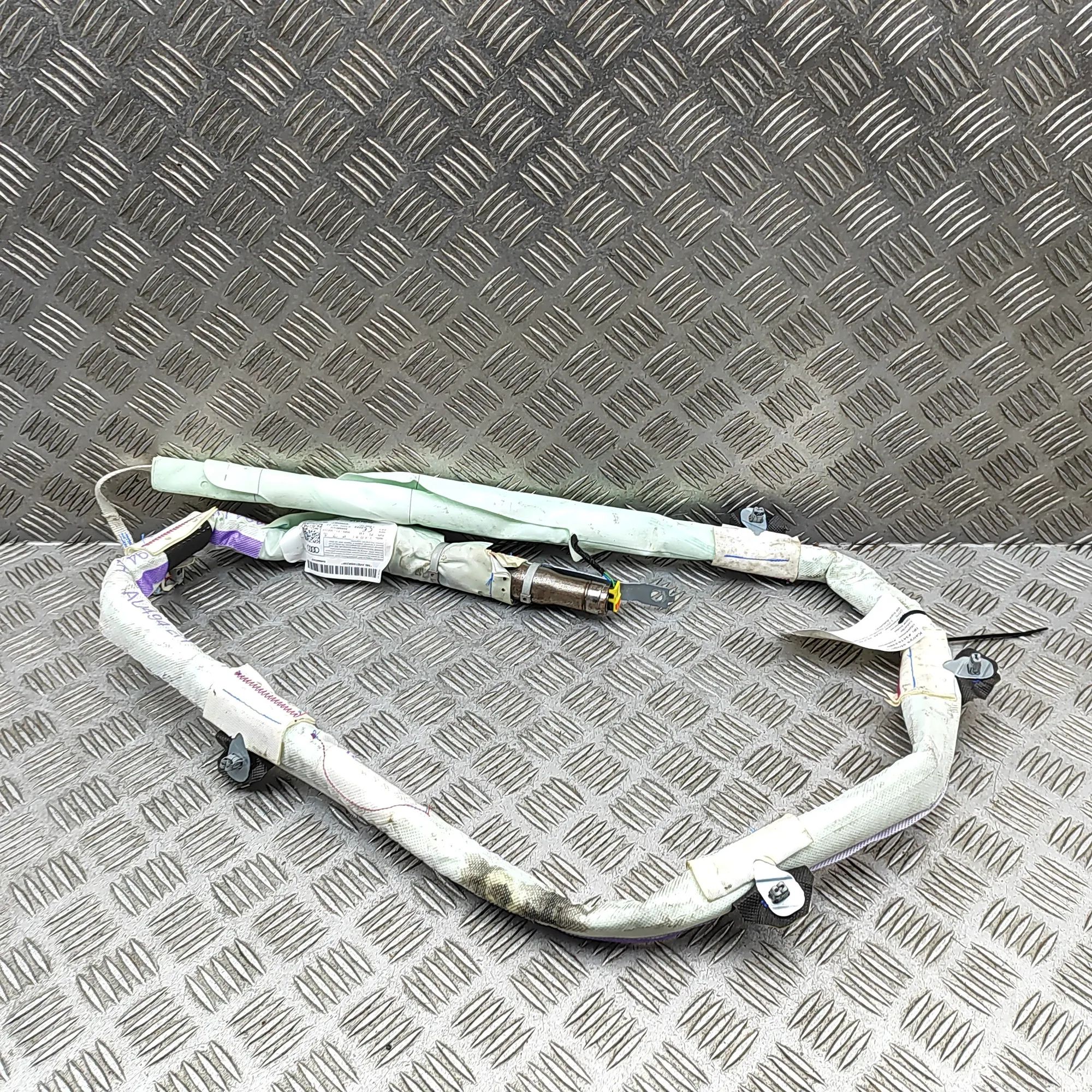 Audi A5 (B9) Left Side Roof Safety Curtain SRS 8W6880741F Left Side Roof Safety Curtain SRS AU...