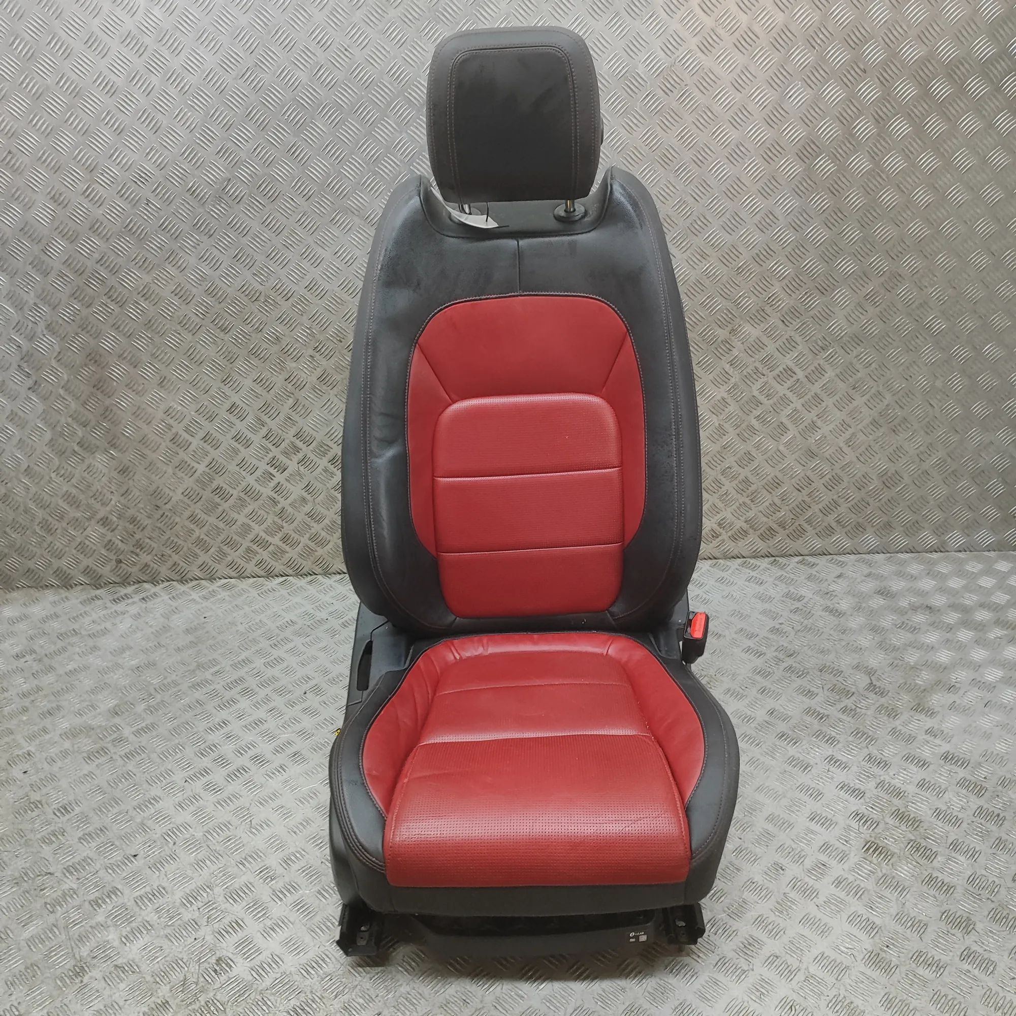 Jaguar F-Pace Front Right Seat T4A2449 Front Right Seat JAGUAR F-PACE (X761) (...