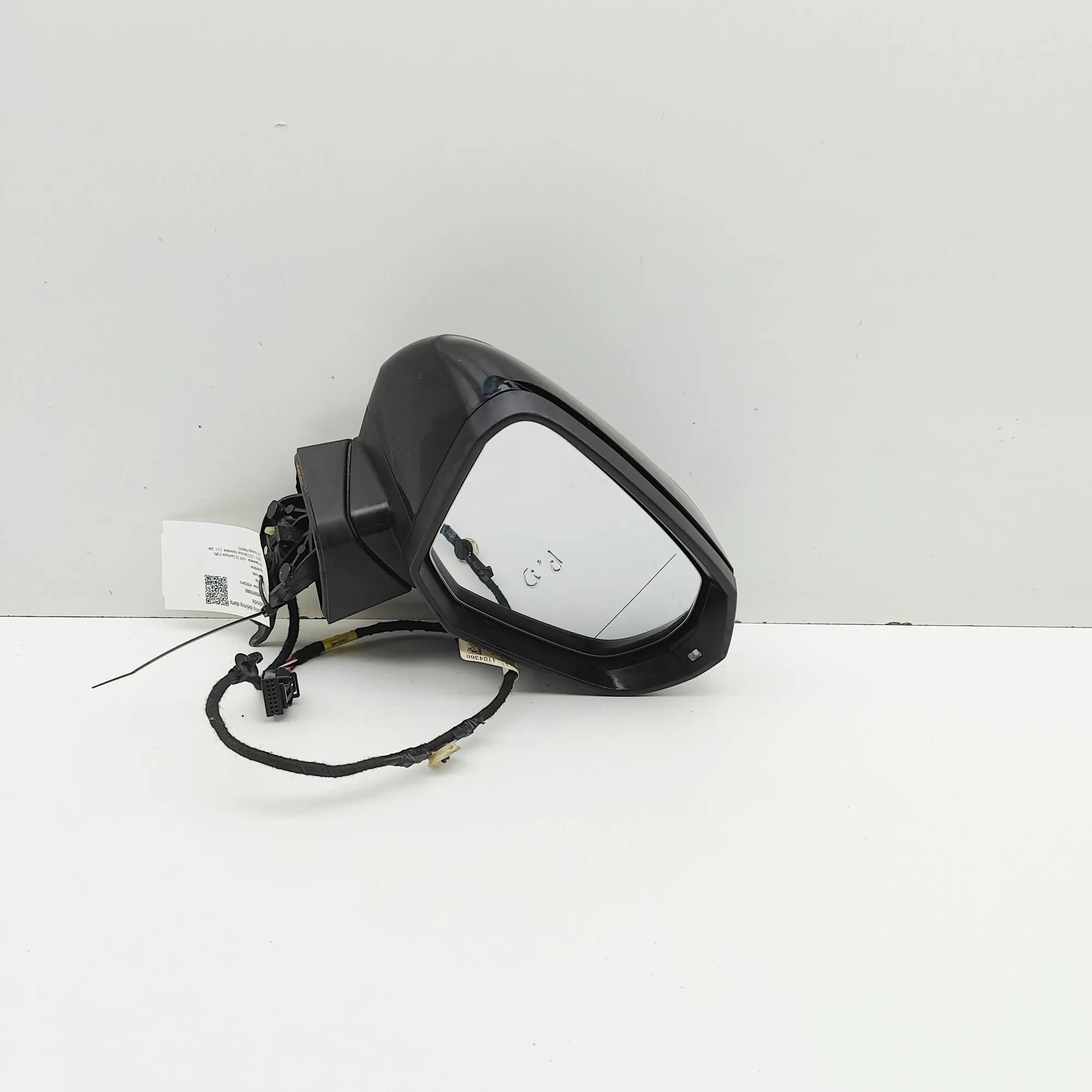 Audi Q3 (F3) Right Side Wing Mirror 83C857410F, 81A857528, 81A857536E Right Side Wi...