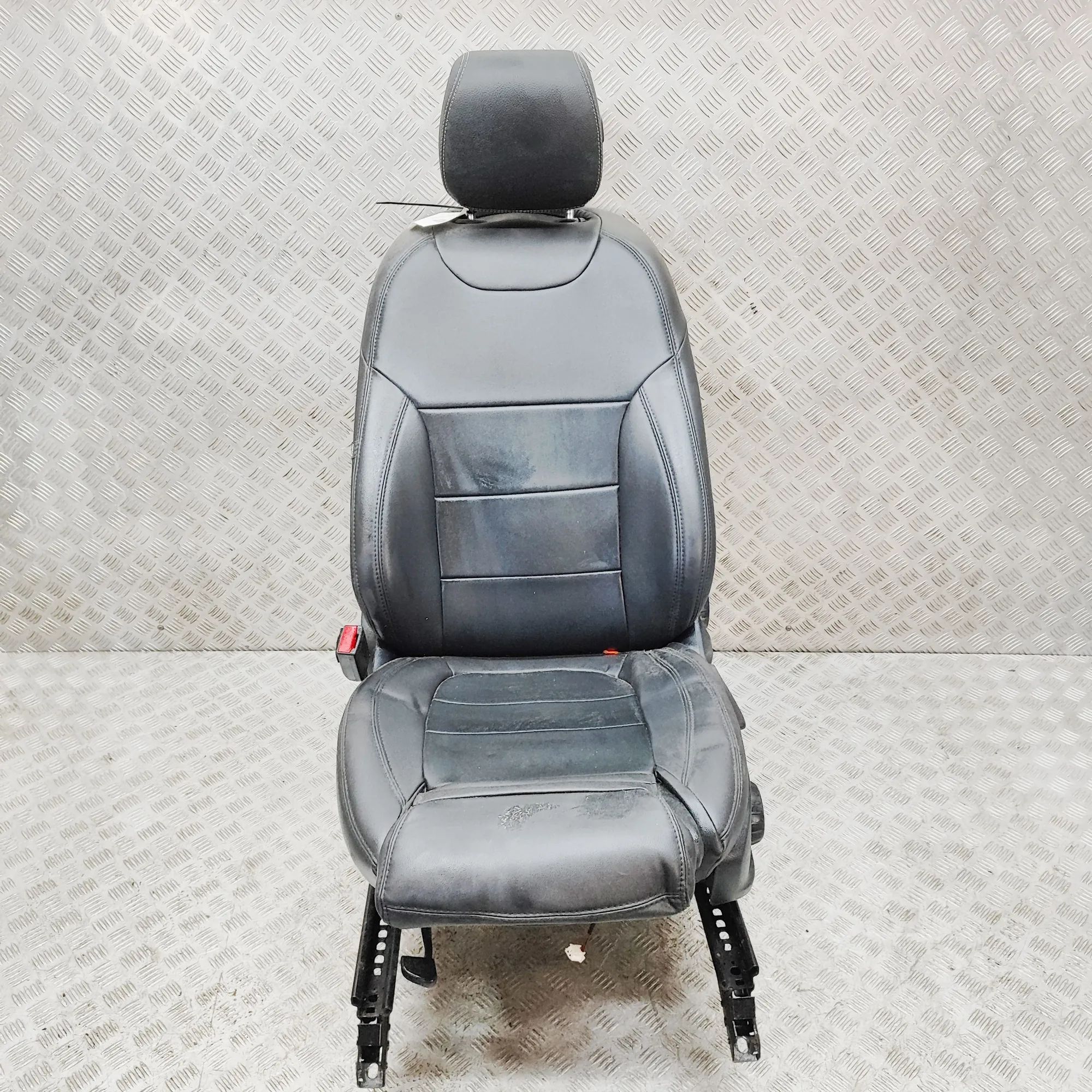 Mercedes-Benz GLB / EQB (X247) Front Left Seat A0009106105 Front Left Seat MERCEDES-BENZ GLB (...
