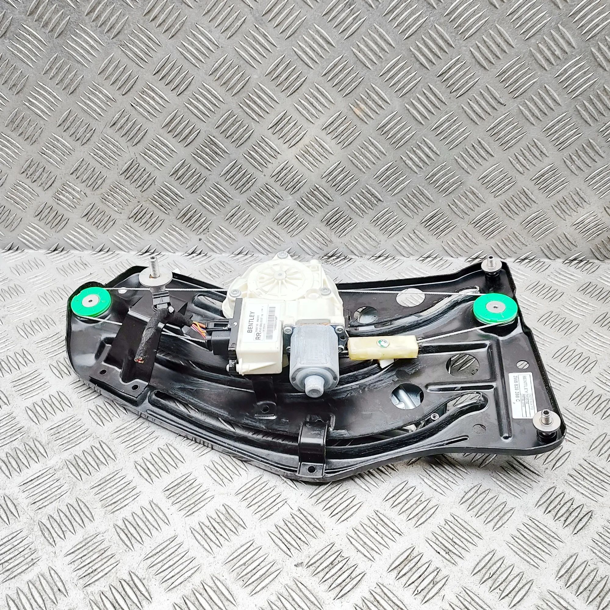 Bentley Continental GT, GTC, Flying Spur Rear Right Door Window Regulator 3W8839398C Rear Right Door Window Regulator BEN...