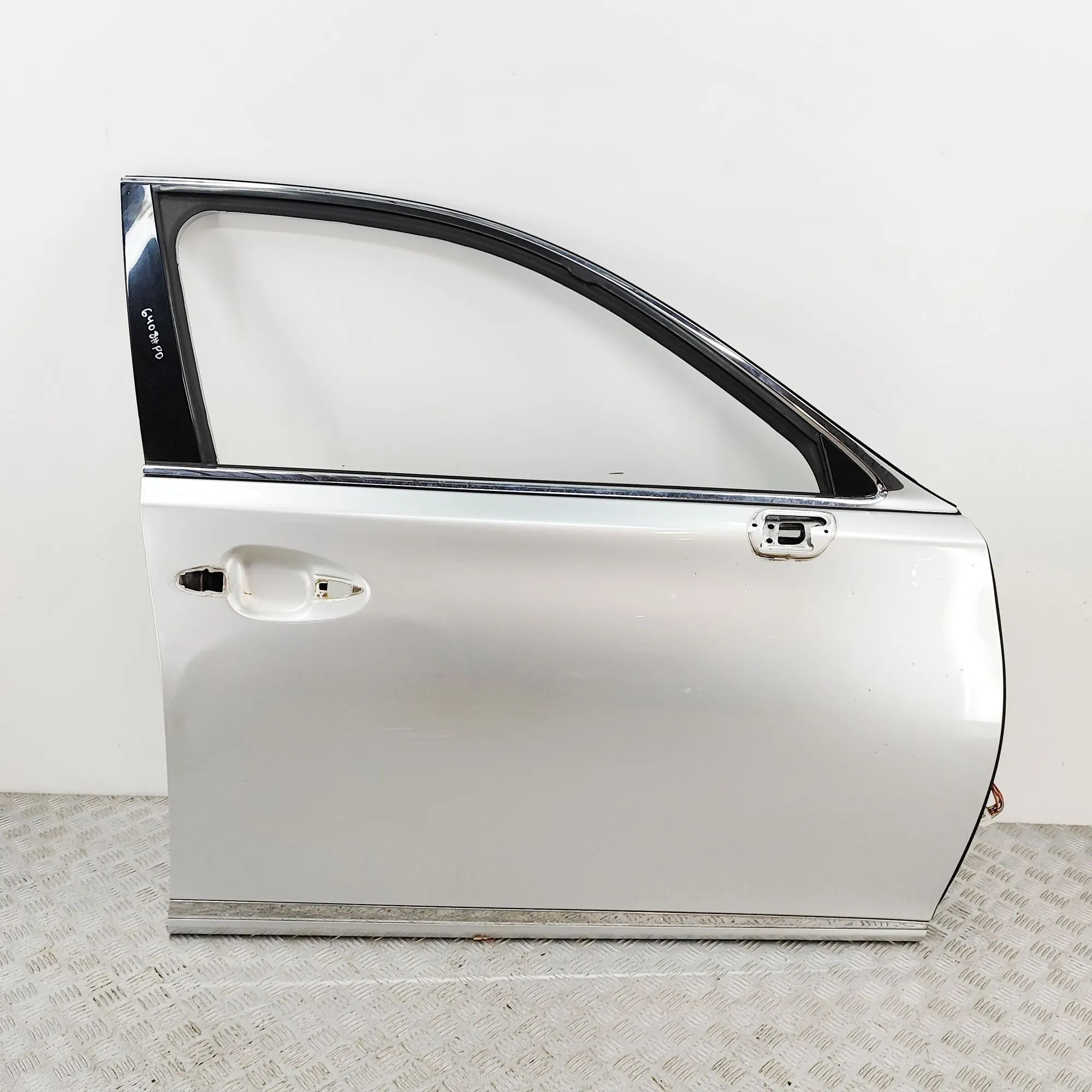 Lexus LS Front Right Door 67001-50080 Front Right Door LEXUS LS (_F4_) (2...