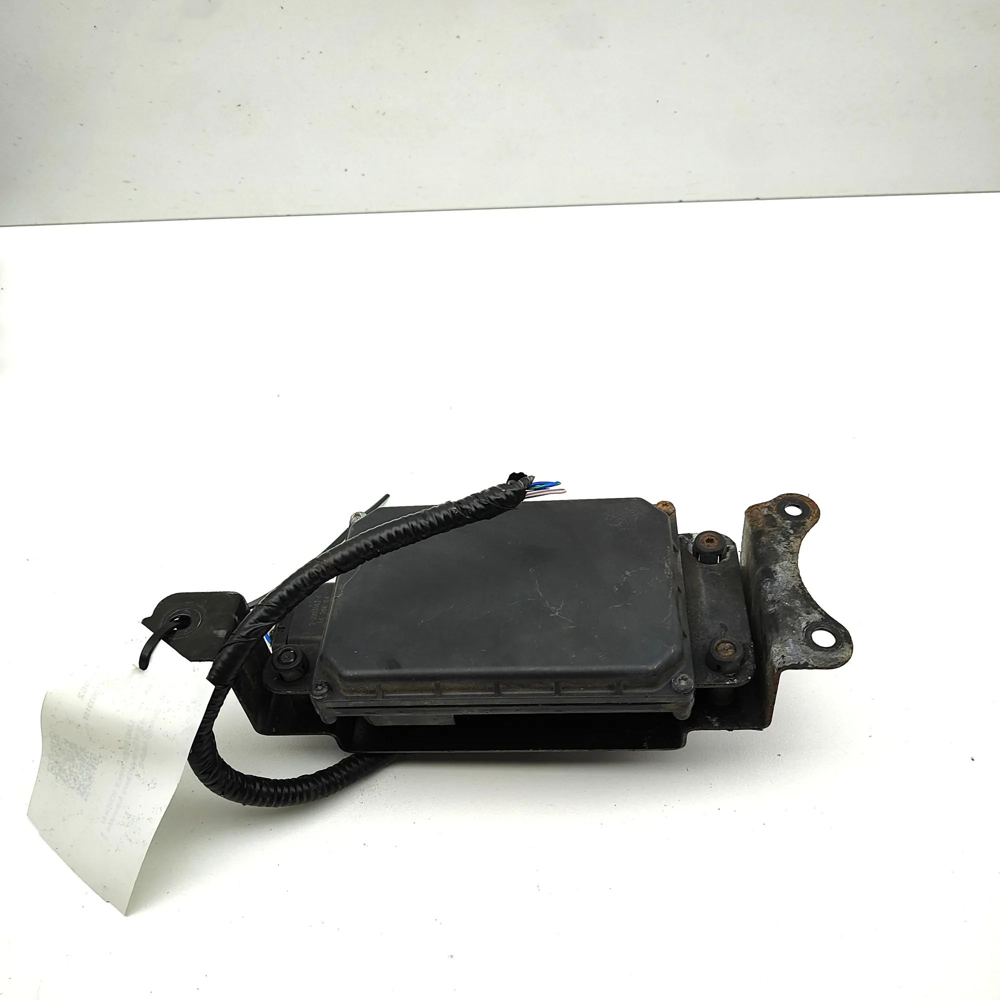 Land Rover Range Rover Sport (L494) Distance Radar Sensor HPLA-9G768-AD Distance Radar Sensor LAND ROVER ...