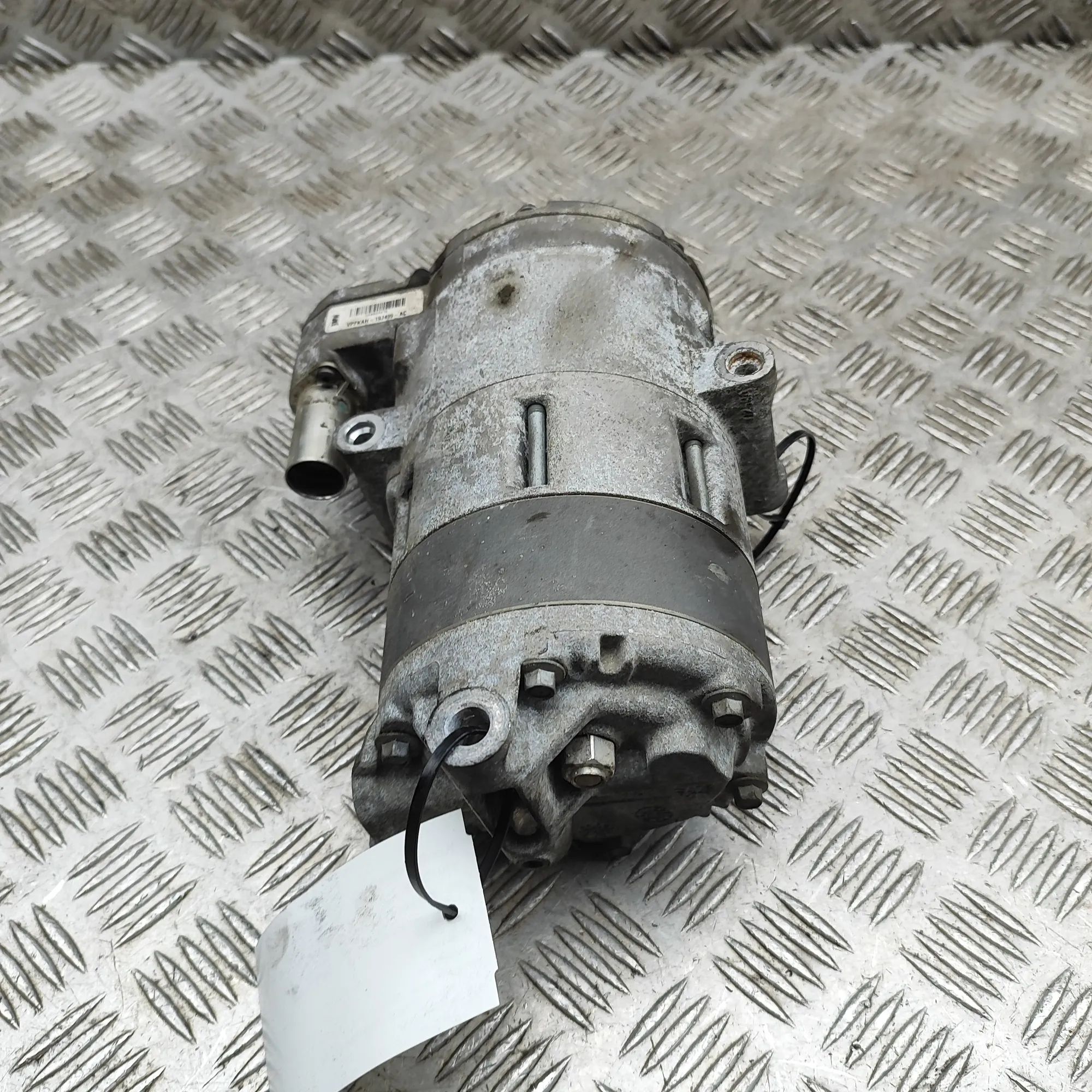 BMW X5 (F15) Air Condition A/C Pump VPFKAH-19D629-BC, 4522830 Air Condition A/C Pum...