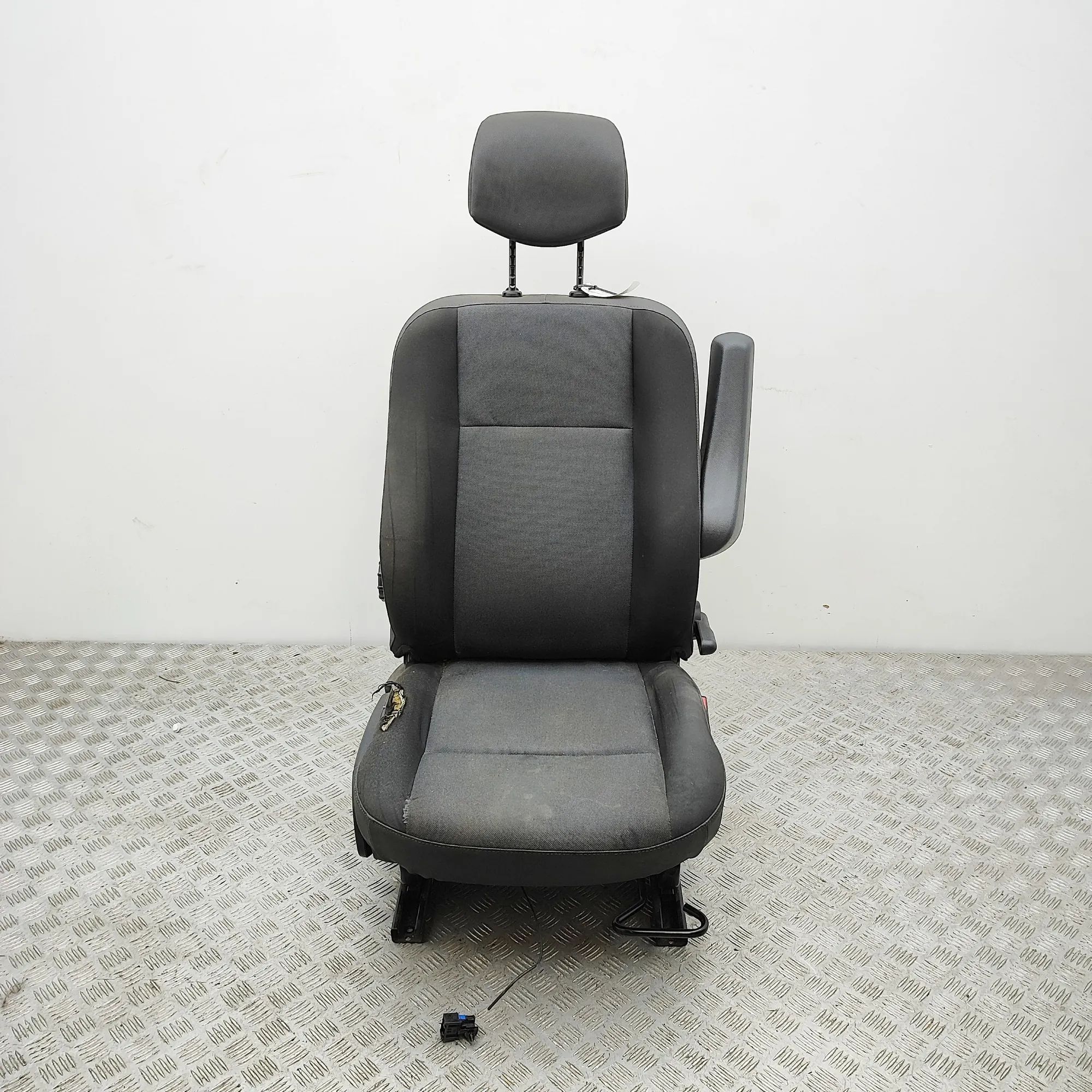 Renault Master Front Right Seat 870001193R Front Right Seat RENAULT MASTER (III...