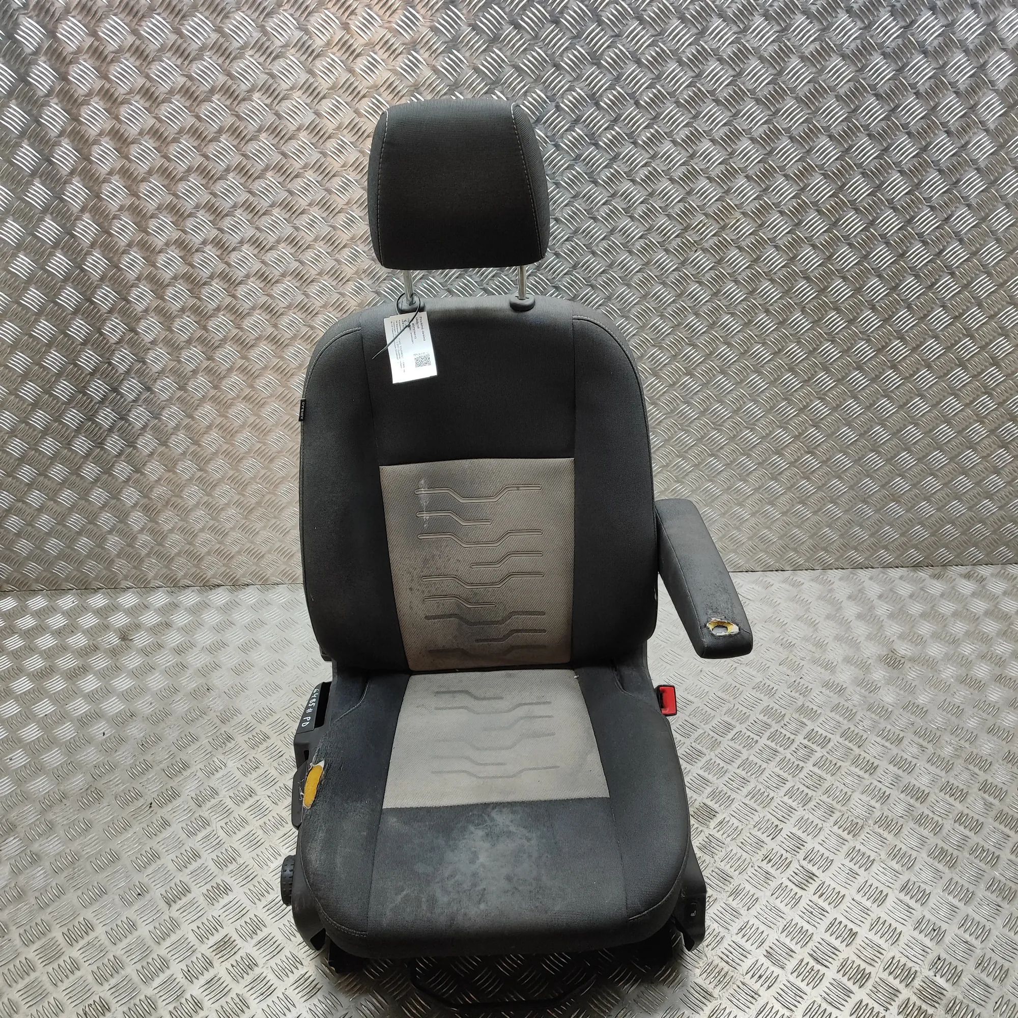 Ford Transit Connect / Tourneo Connect Front Right Seat BK21-62900-LB1EVU Front Right Seat FORD TOURNEO...