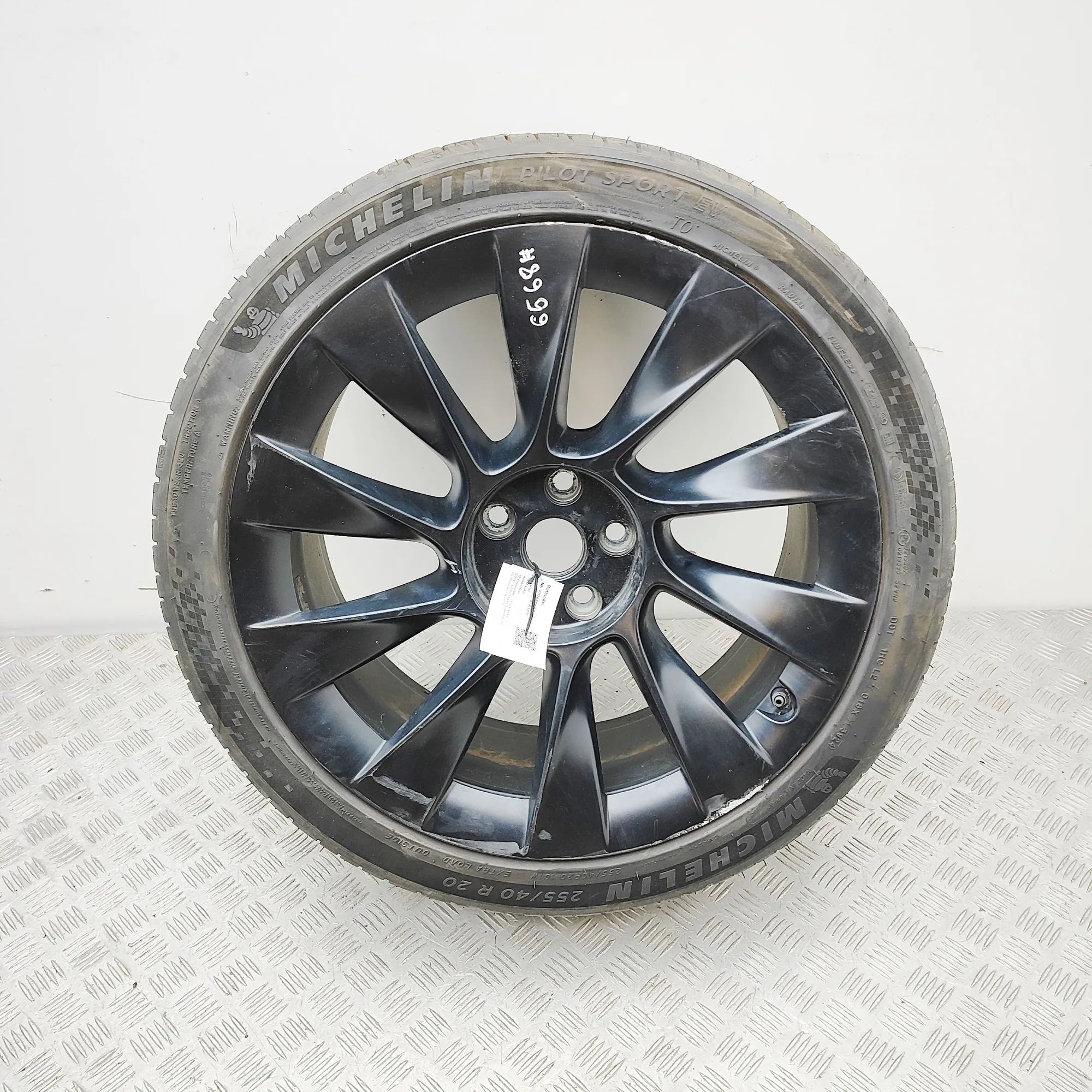 Tesla Model Y Alloy Wheel 1188223-00-B Alloy Wheel TESLA MODEL Y (2019-.....