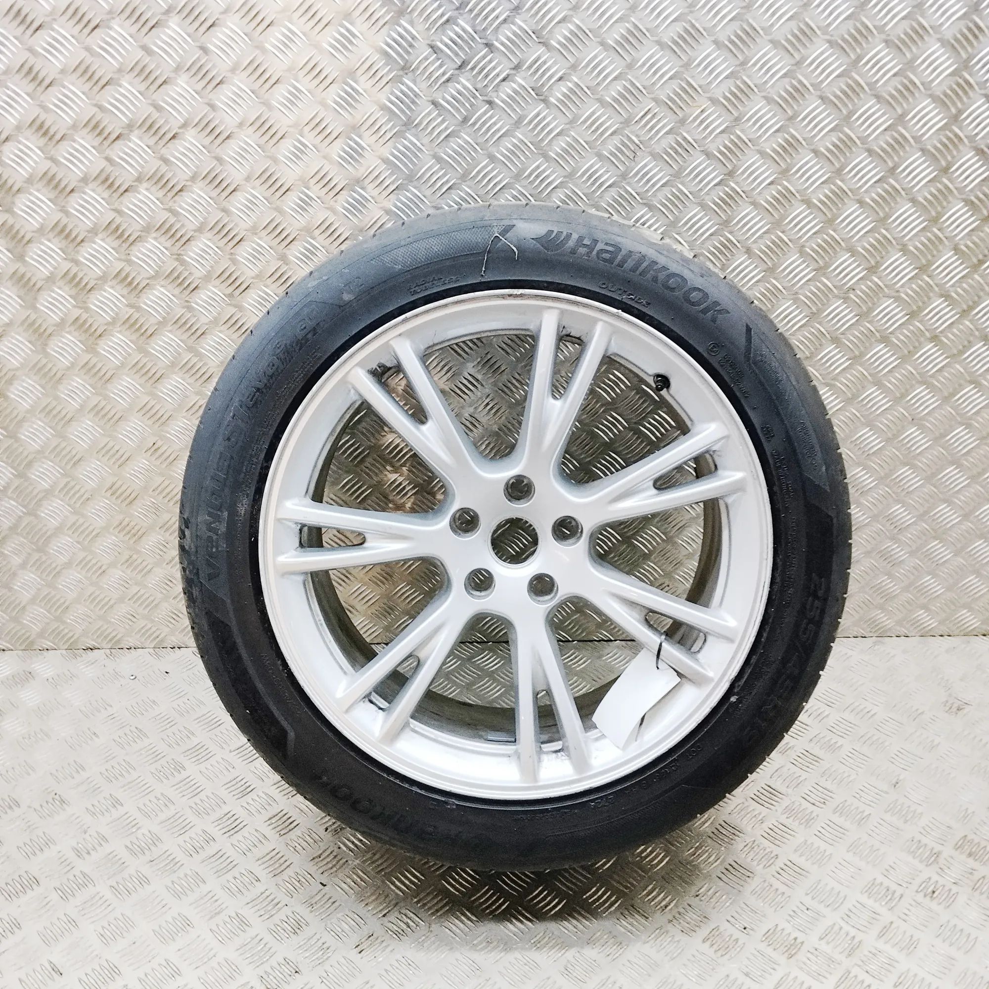 Tesla Model Y Alloy Wheel 1188222-00-C Alloy Wheel TESLA MODEL Y (2019-.....