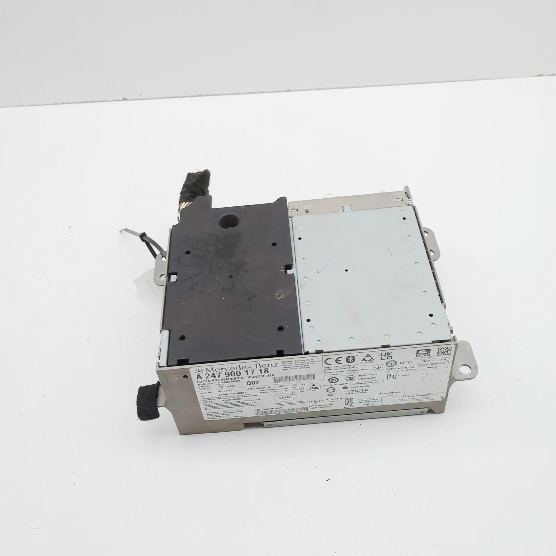 Mercedes-Benz GLB / EQB (X247) Music Navi CD Radio Player Head Unit A2479015104, A2479001718 Music Navi CD Radio Pl...