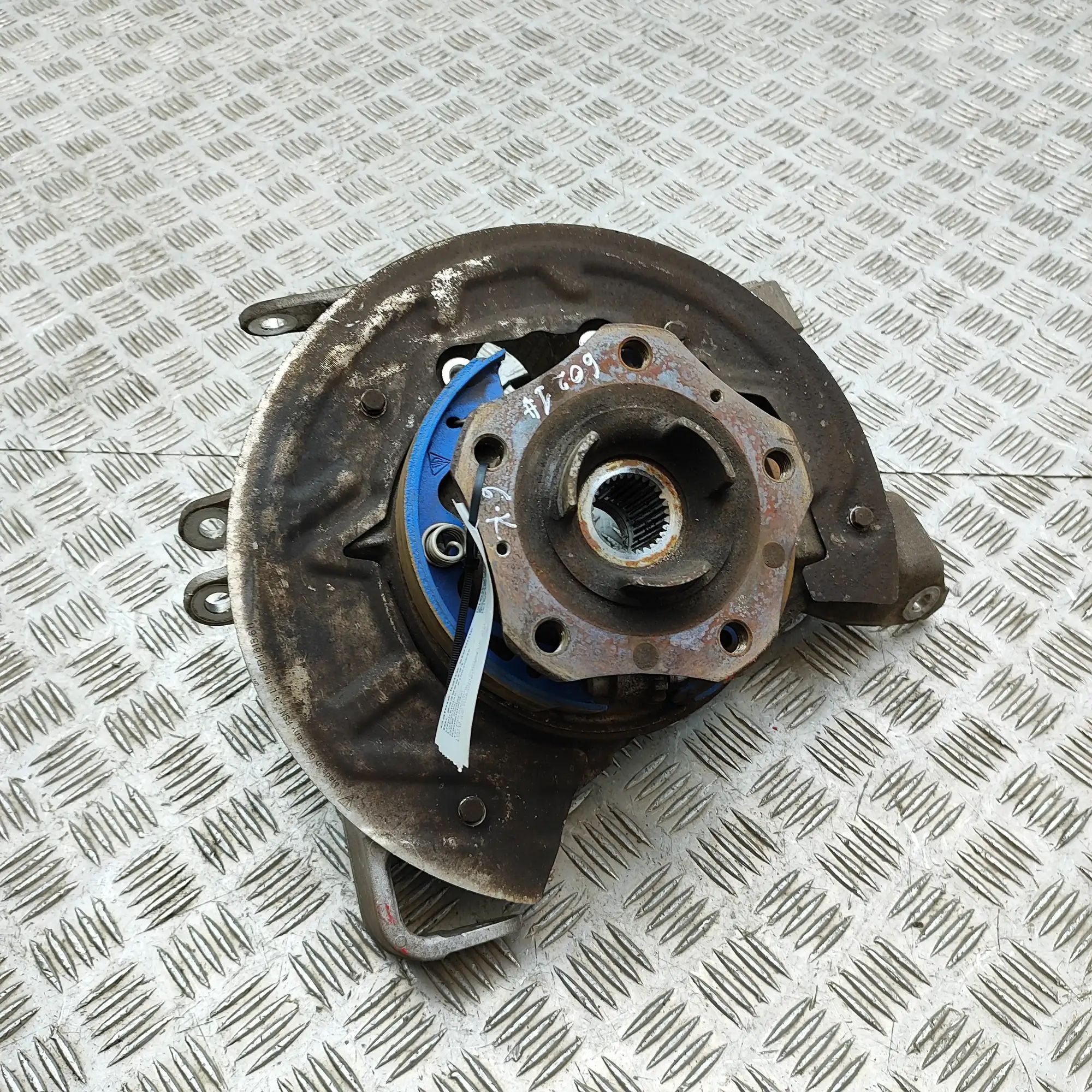Porsche 911 (991) Rear Left Wheel Hub Spindle 99133161133 Rear Left Wheel Hub Spindle PORSCHE...