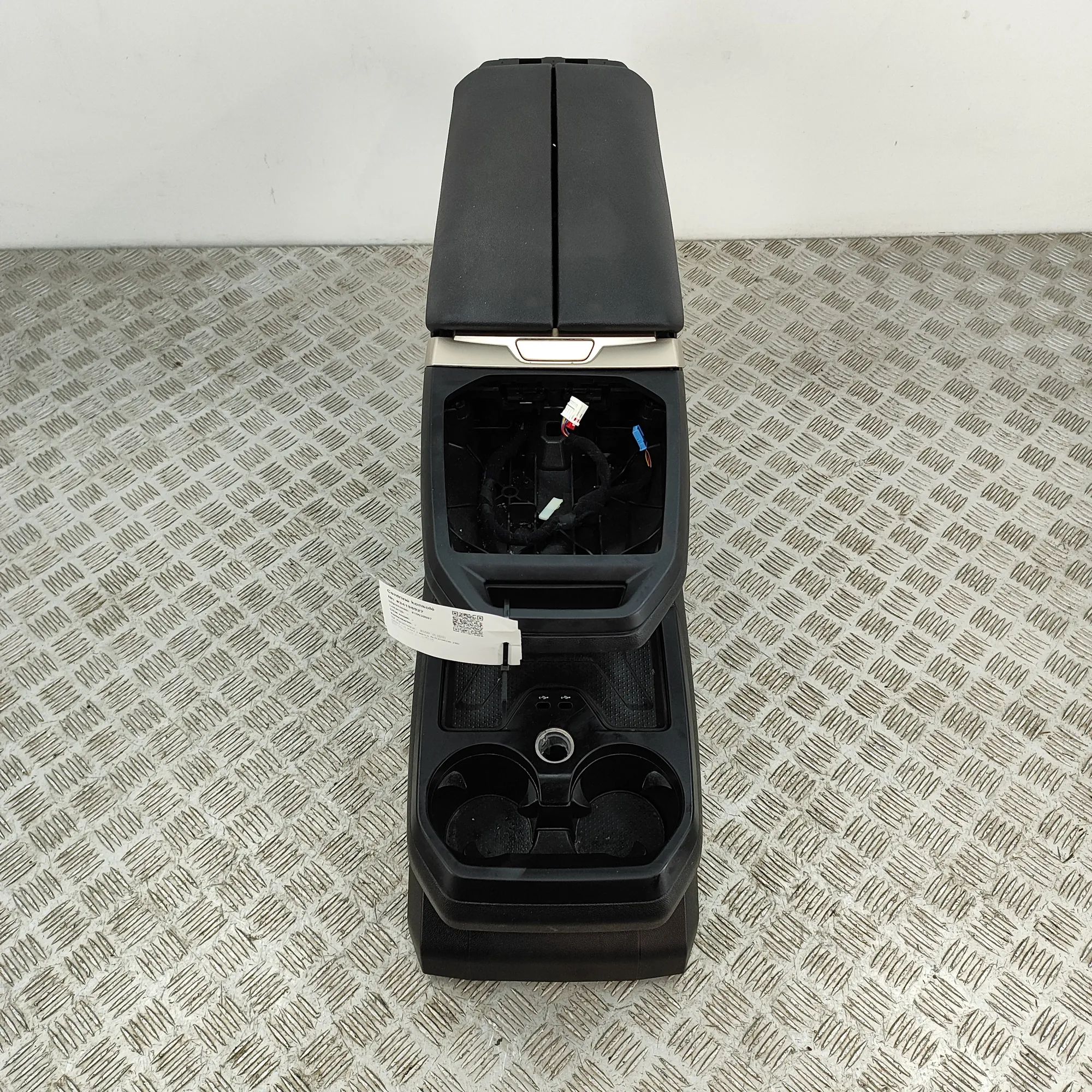 BMW iX (I20) center console 5A38971, 5A38972, 9490613 Center Console BMW IX...