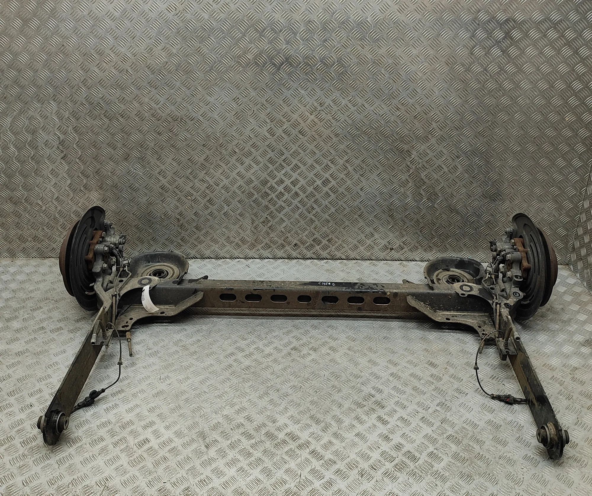 Renault Trafic Rear Axle 555016630R Rear Axle RENAULT TRAFIC (III Minibu...