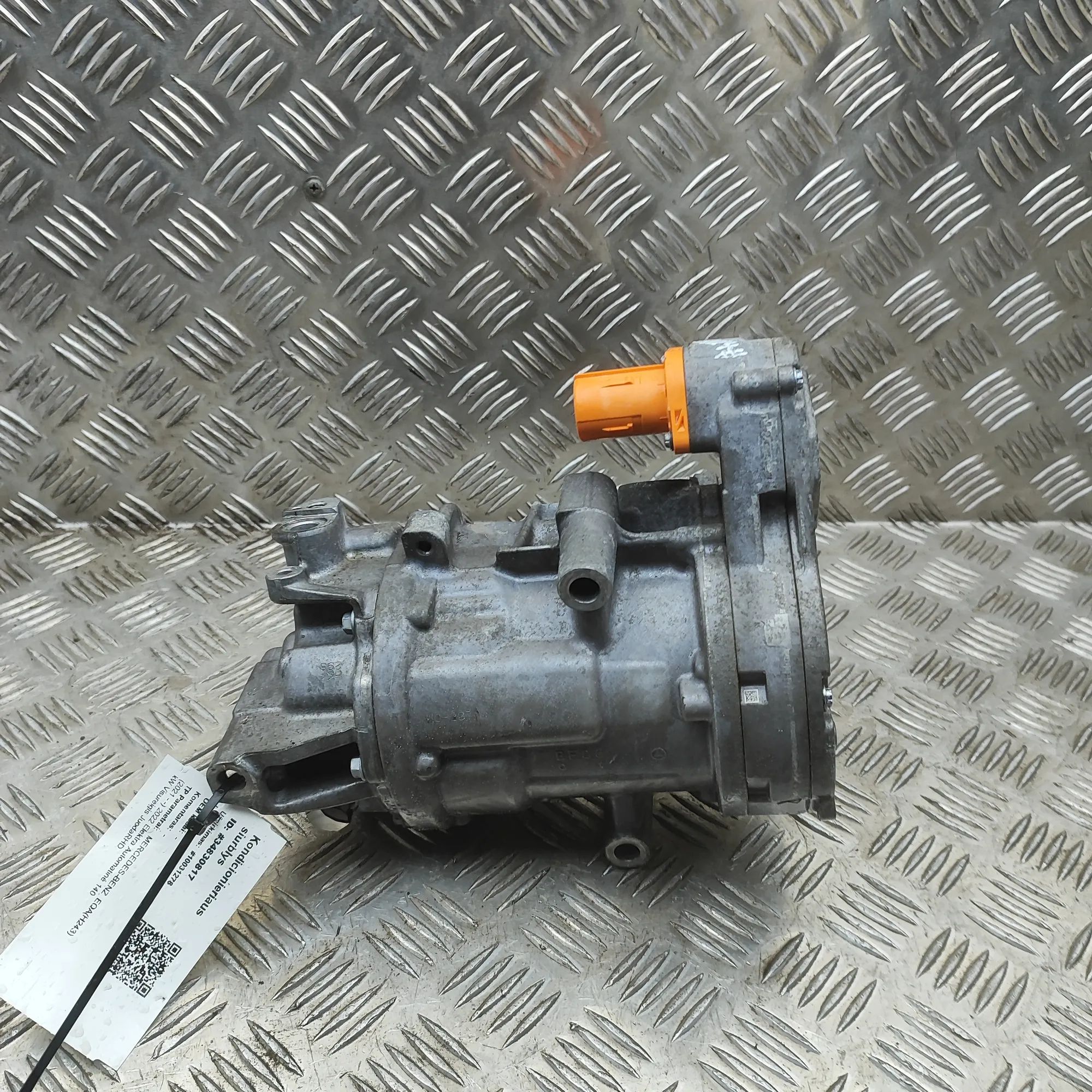 Mercedes-Benz GLA / EQA (H247) Air Condition A/C Pump 042400-1684, A0008304404 Air Condition A/C Pump...