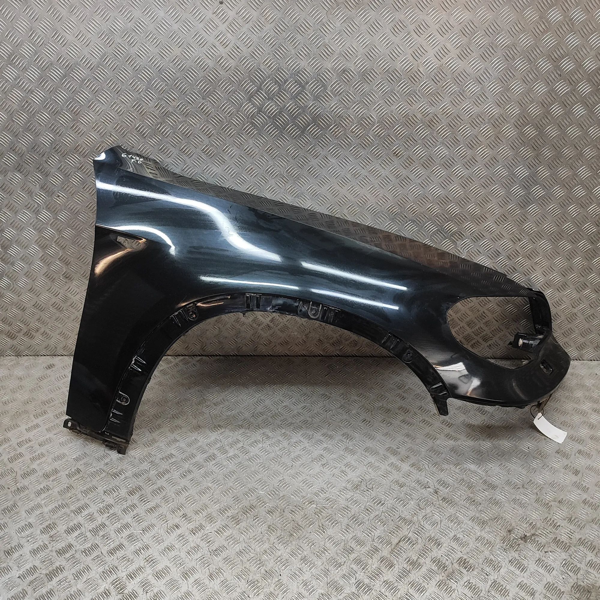 BMW X5 (E70) Front Right Fender