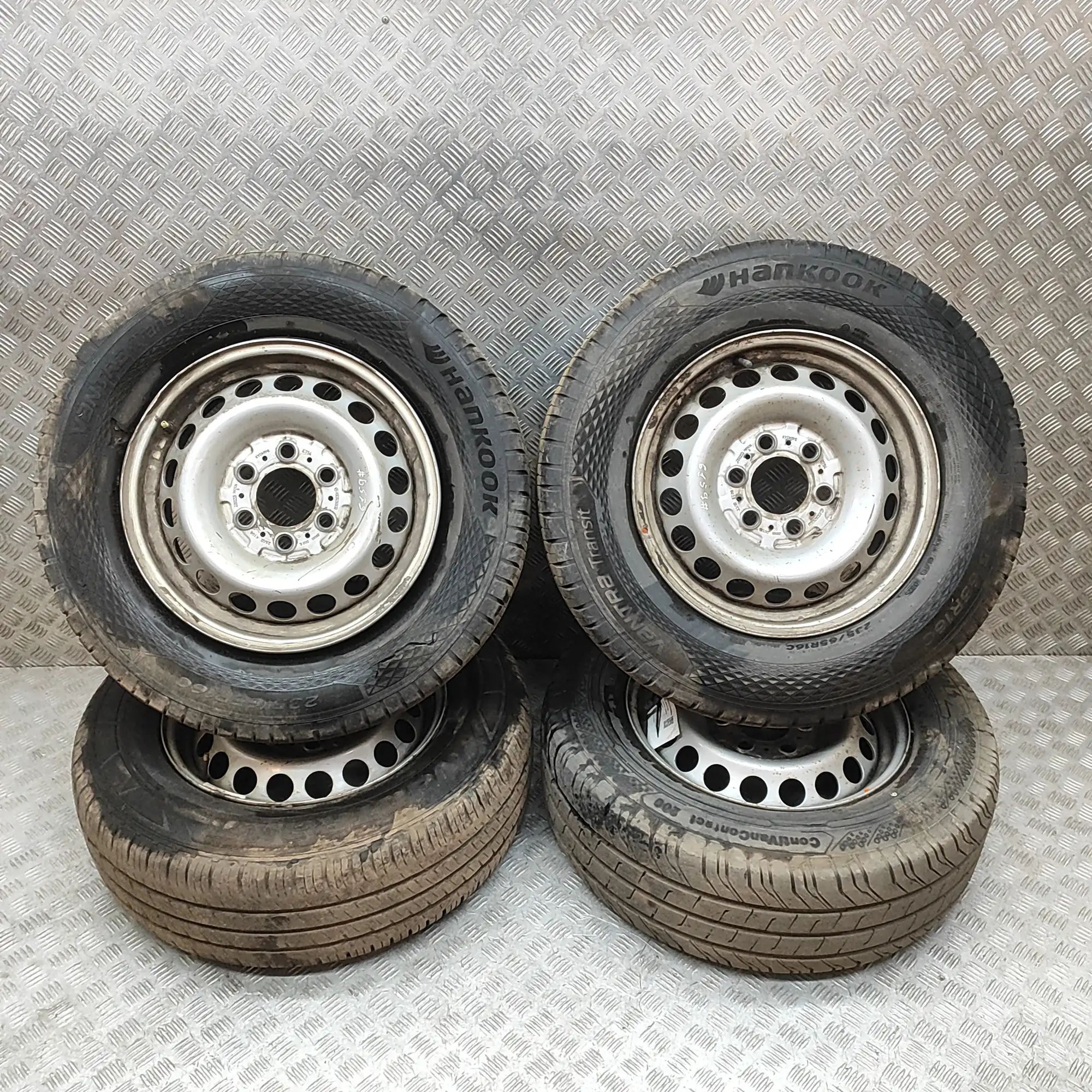Mercedes-Benz Sprinter (W907 / W910)  Alloy Wheel Set A9074014800 Alloy Wheel Set MERCEDES-BENZ SPRIN...