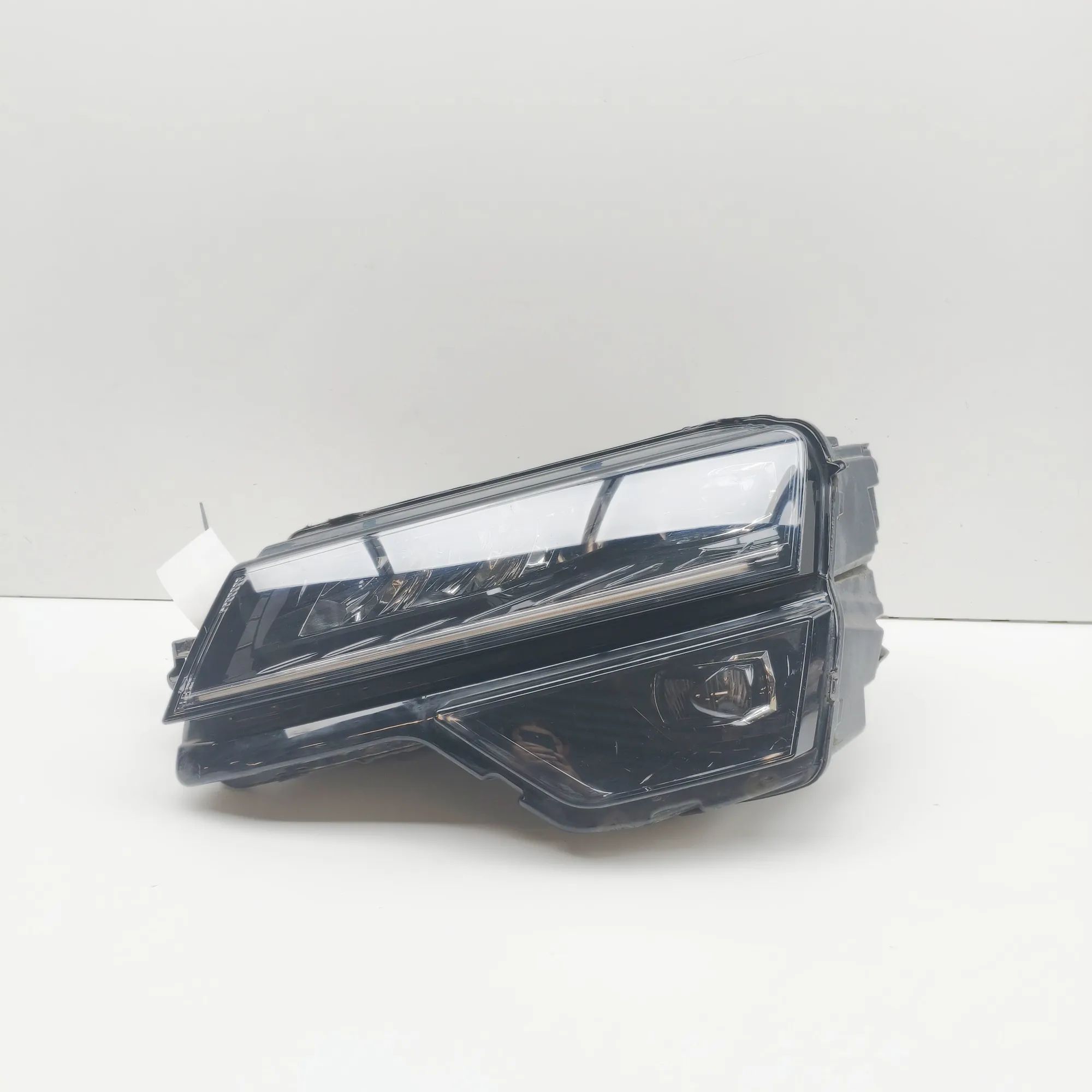 Skoda Karoq Front Left Headlight