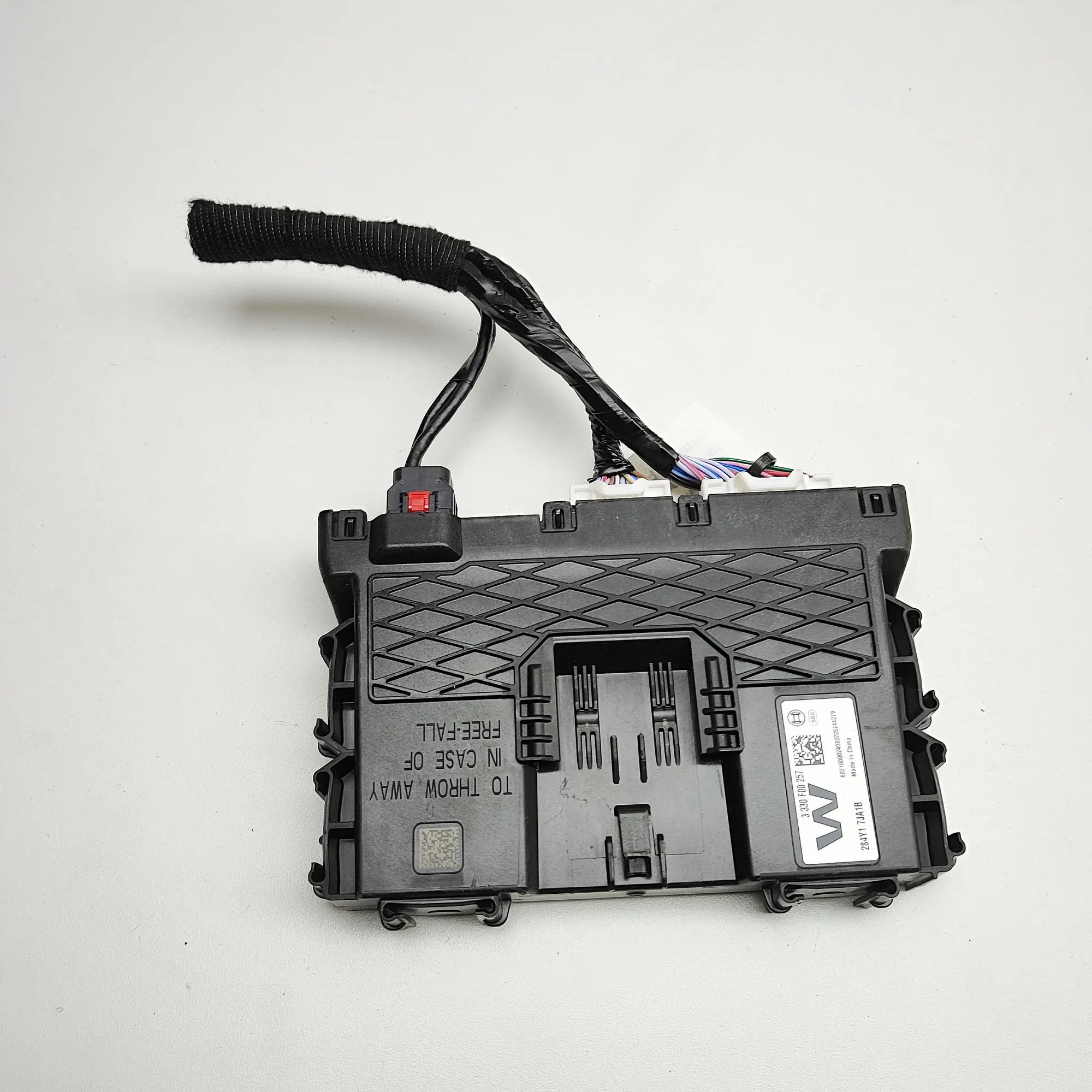 Nissan Ariya Gateway Control Unit 3330F00257, 284Y1-7JA1B Gateway Control Unit NI...