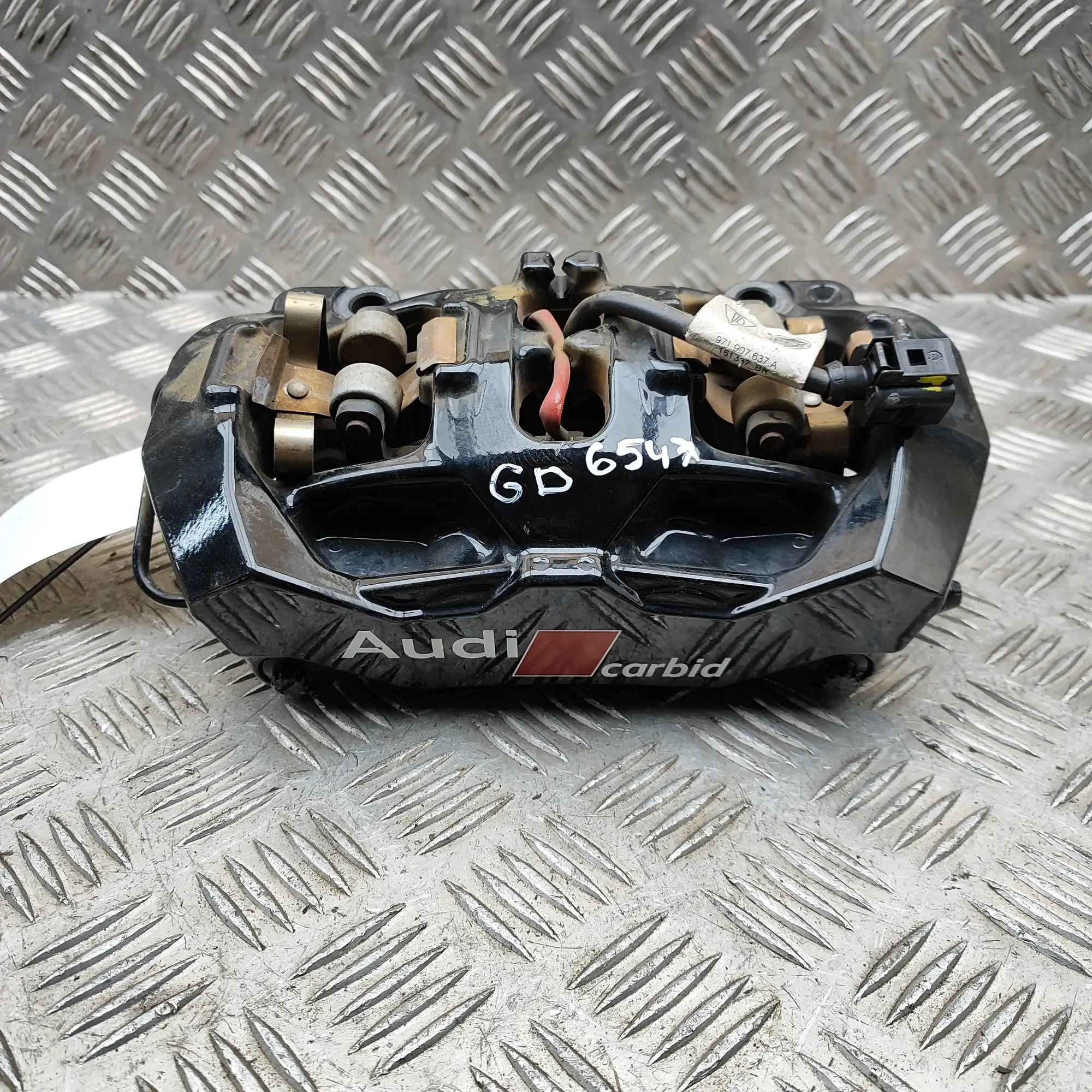 Audi e-tron GT (FW) Rear Right Brake Caliper 9J1615424, 4J3615404AF, 4J3615404 Rear Right Br...