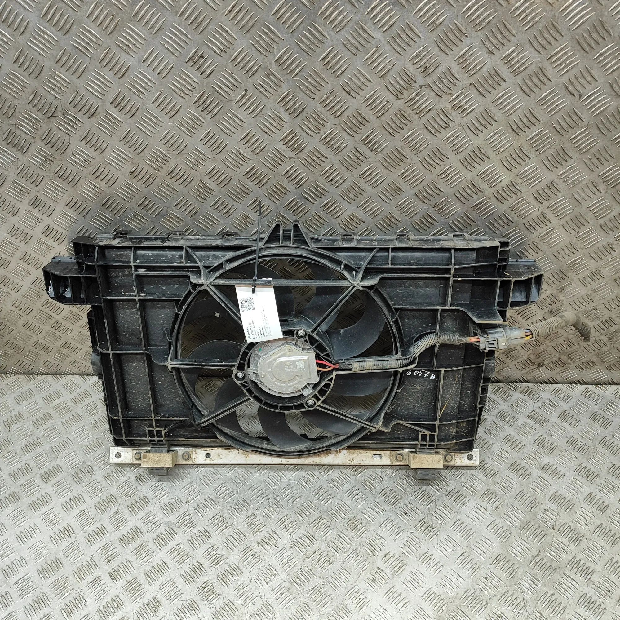 Tesla Model 3 Engine Cooling Fan Shroud 1077084-00-E, 1077081-00-D Engine Cooling Fan S...