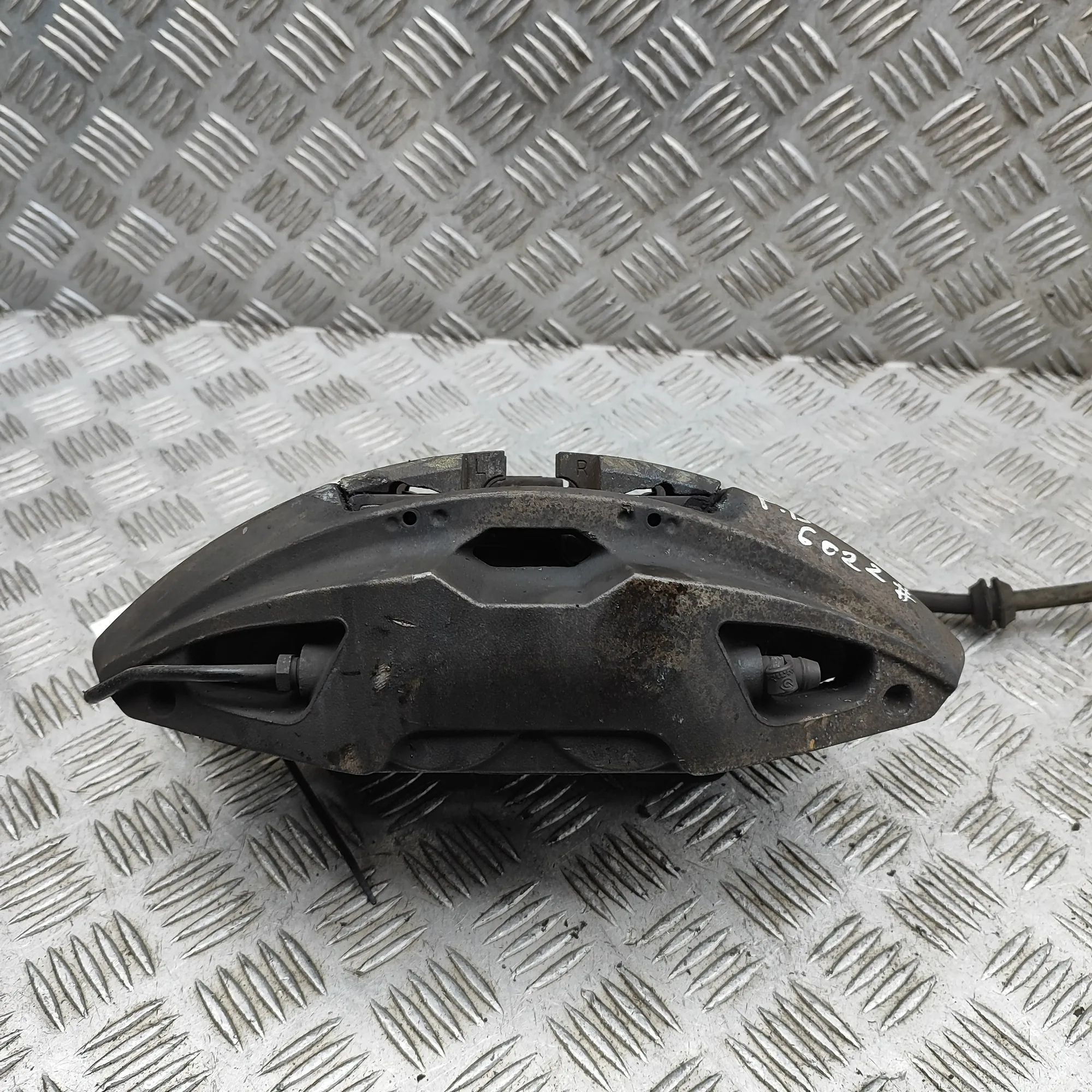 BMW X5 (G05) Front Right Brake Caliper