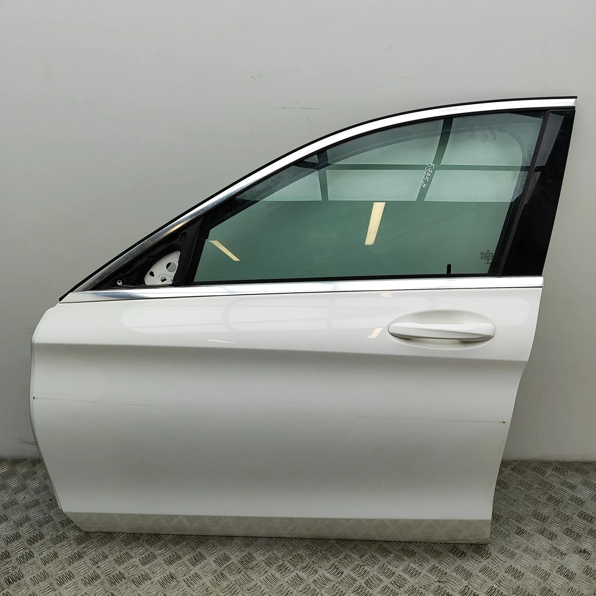 Mercedes-Benz A (W176) Front Left Door A2057200105 Front Left Door MERCEDES-BENZ C-CLA...