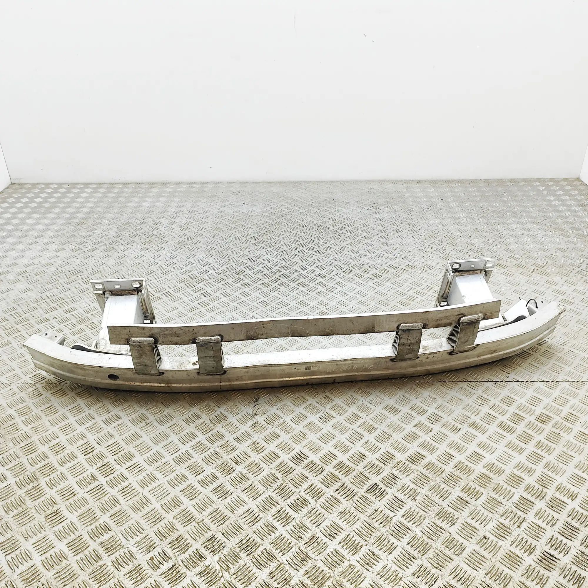 Volkswagen Multivan (T7) Front Reinforcement Crash Bar 7T0807109B Front Reinforcement Crash Bar VW MUL...