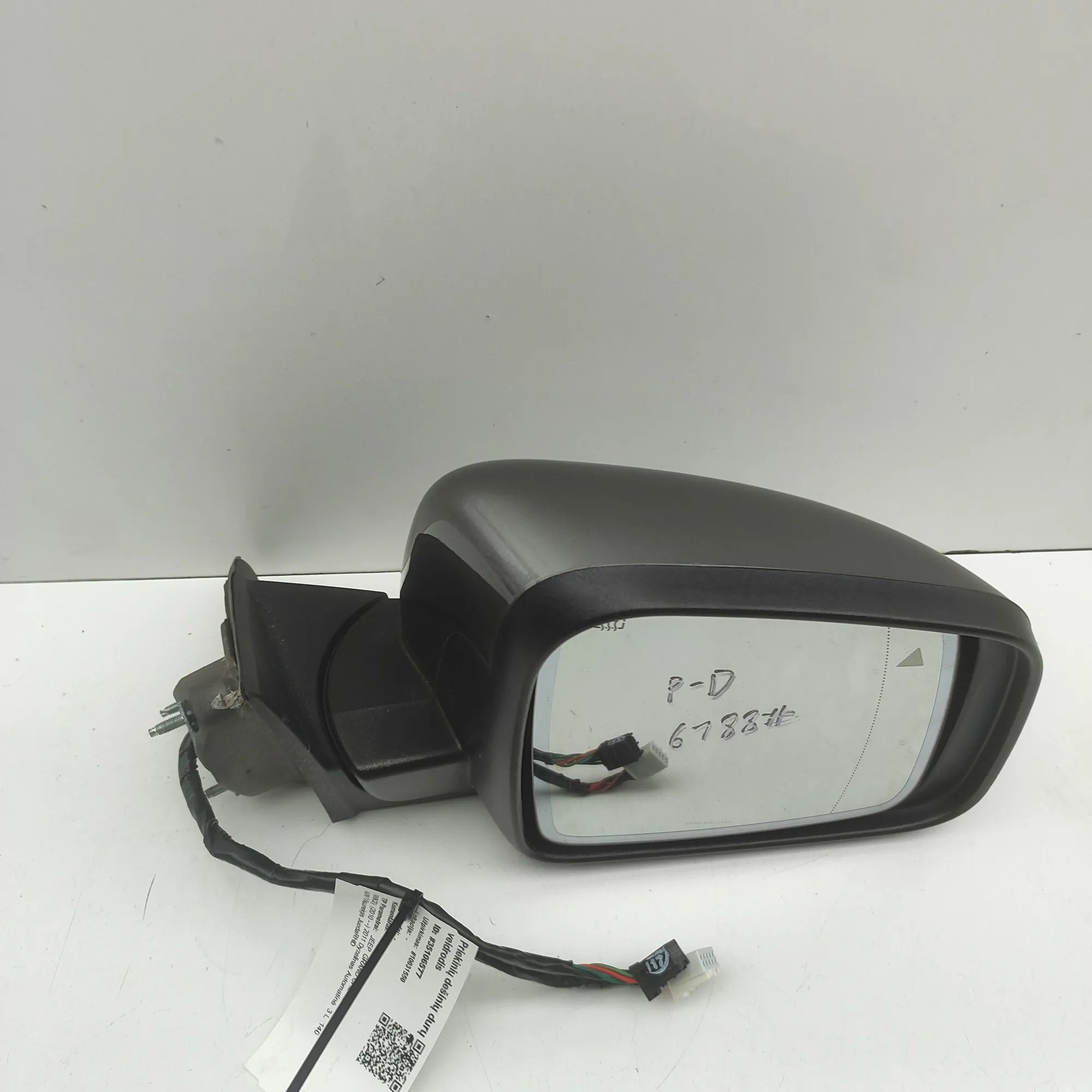 Jeep Grand Cherokee (WK) Right Side Wing Mirror 1SZ16CDMAG Right Side Wing Mirror JEEP GRAND CH...