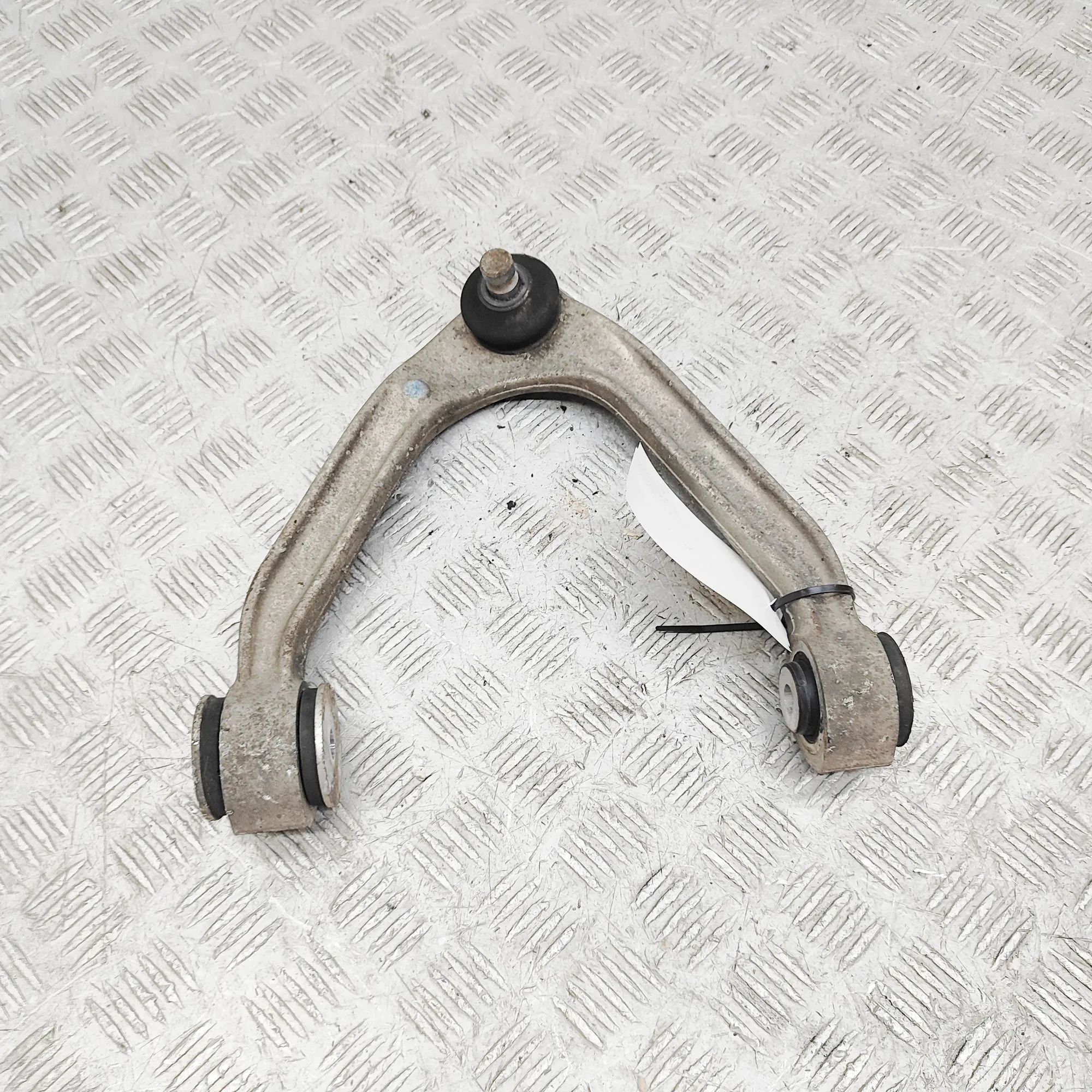 Nissan GT-R Front Right Upper Control Arm 54524-JF50A Front Right Upper Control Arm NISSA...