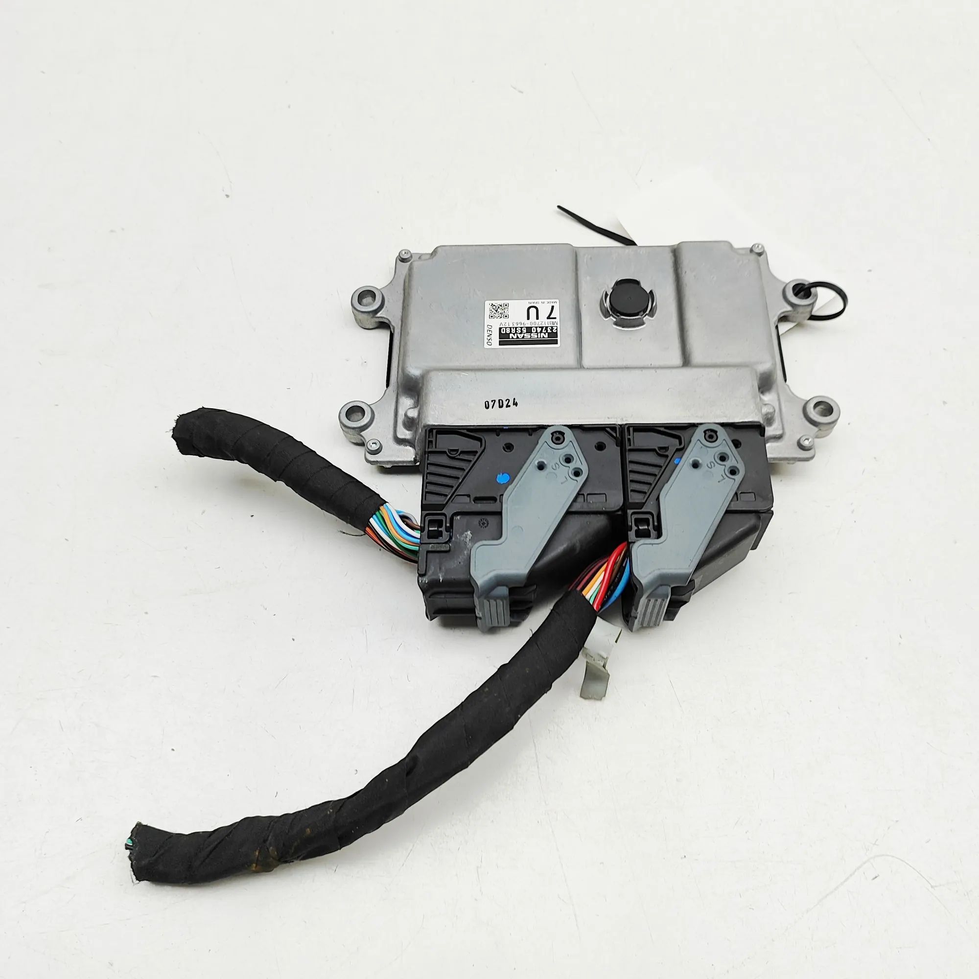 Nissan Leaf Engine Control Unit MB112700-9663, 23740-5SR8D Engine Control Unit ...