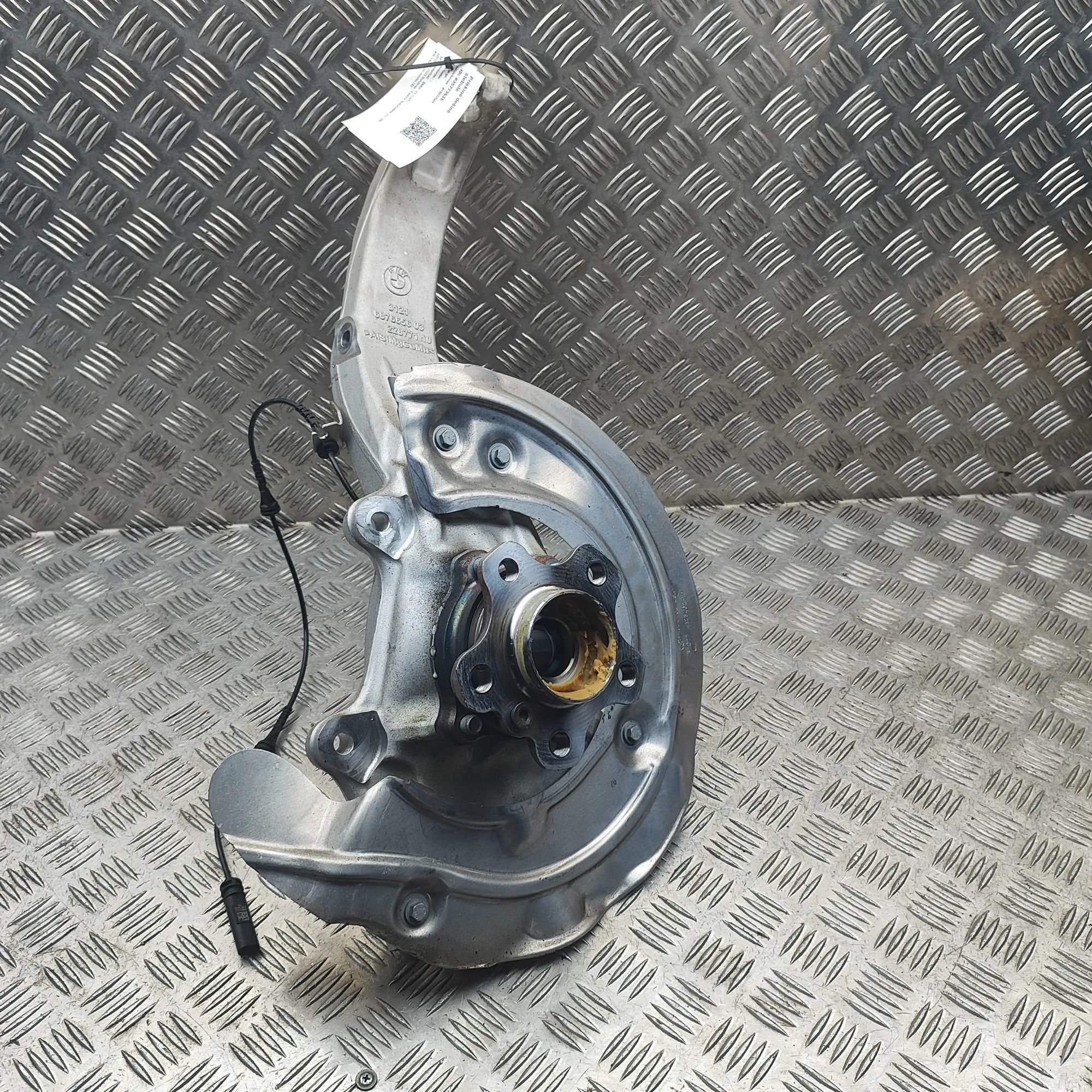 BMW X5 (G05) Front Right Wheel Hub