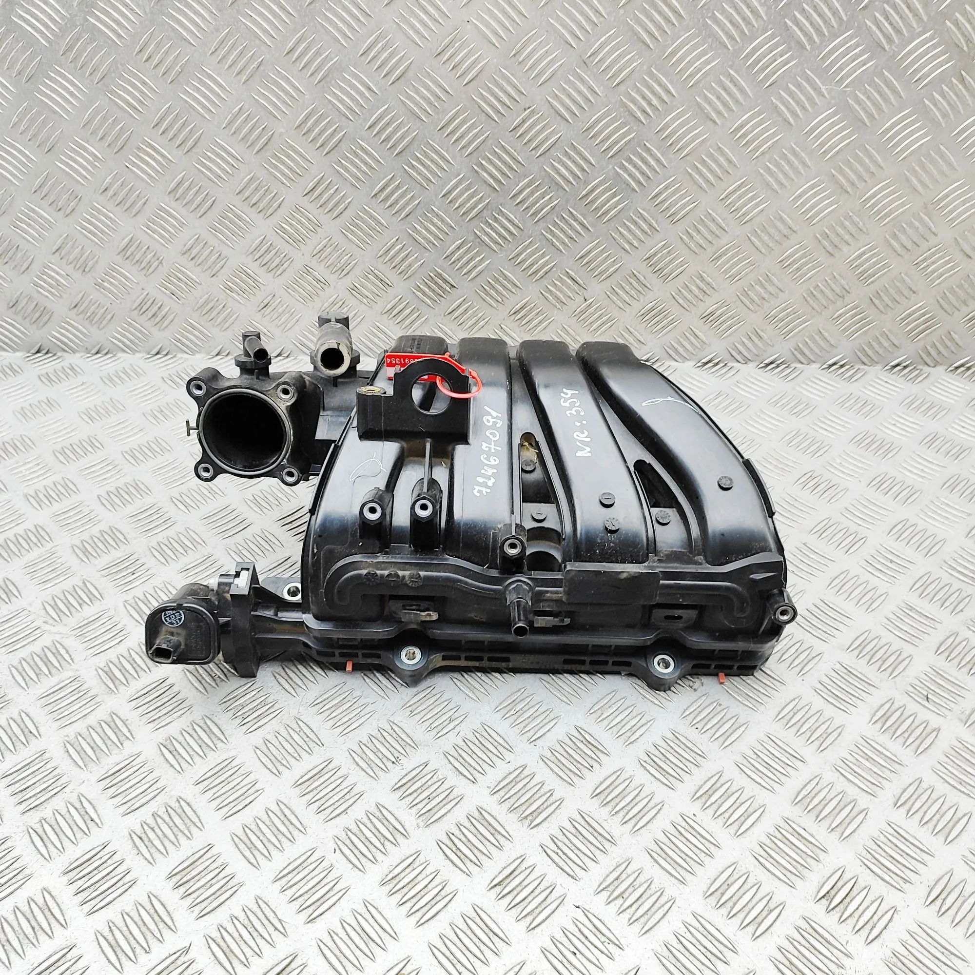 Renault Captur intake manifold 72467086, 72467091, 72467093 Intake Manifold RE...