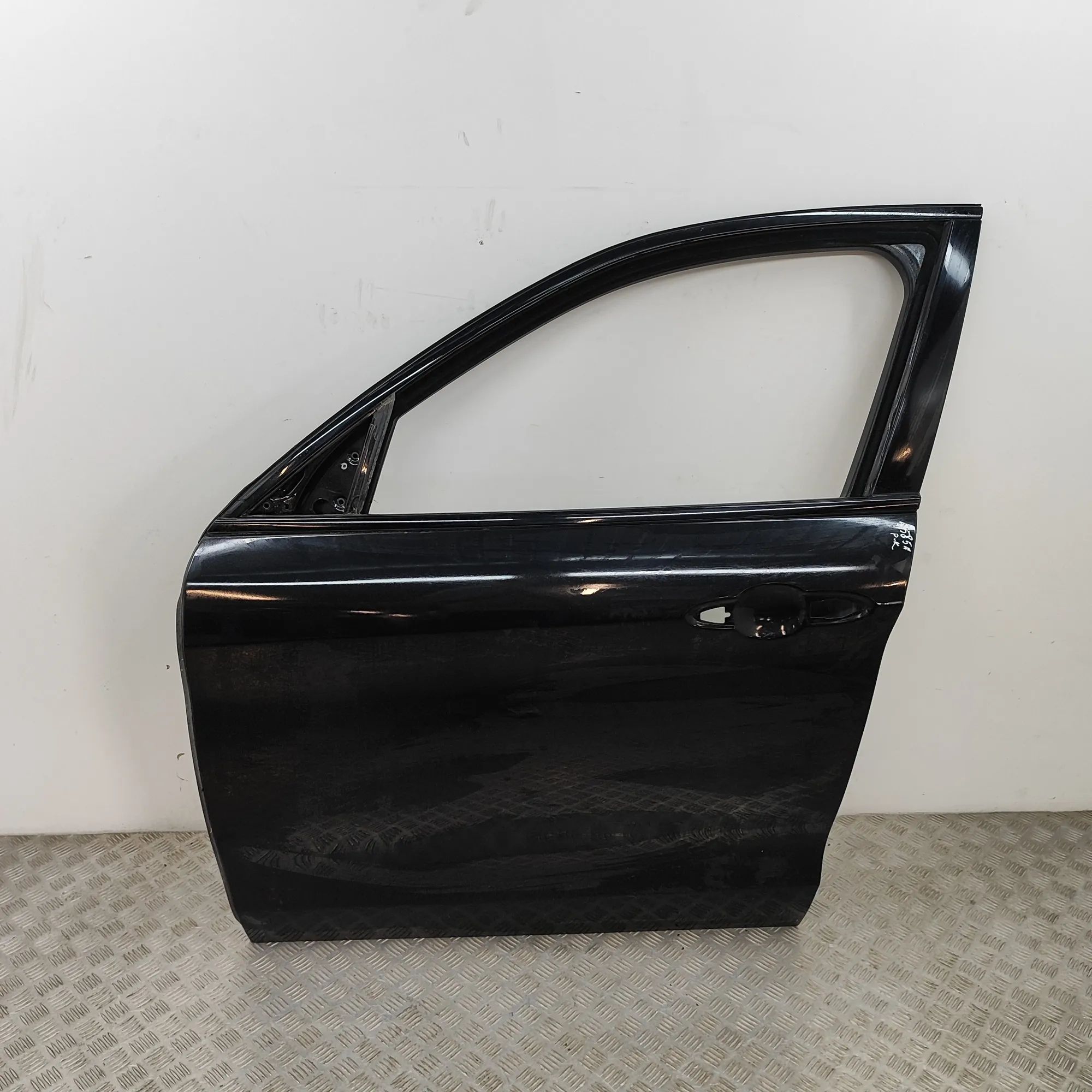 Alfa-Romeo Stelvio Front Left Door 50557007 Front Left Door ALFA ROMEO STELVIO (94...